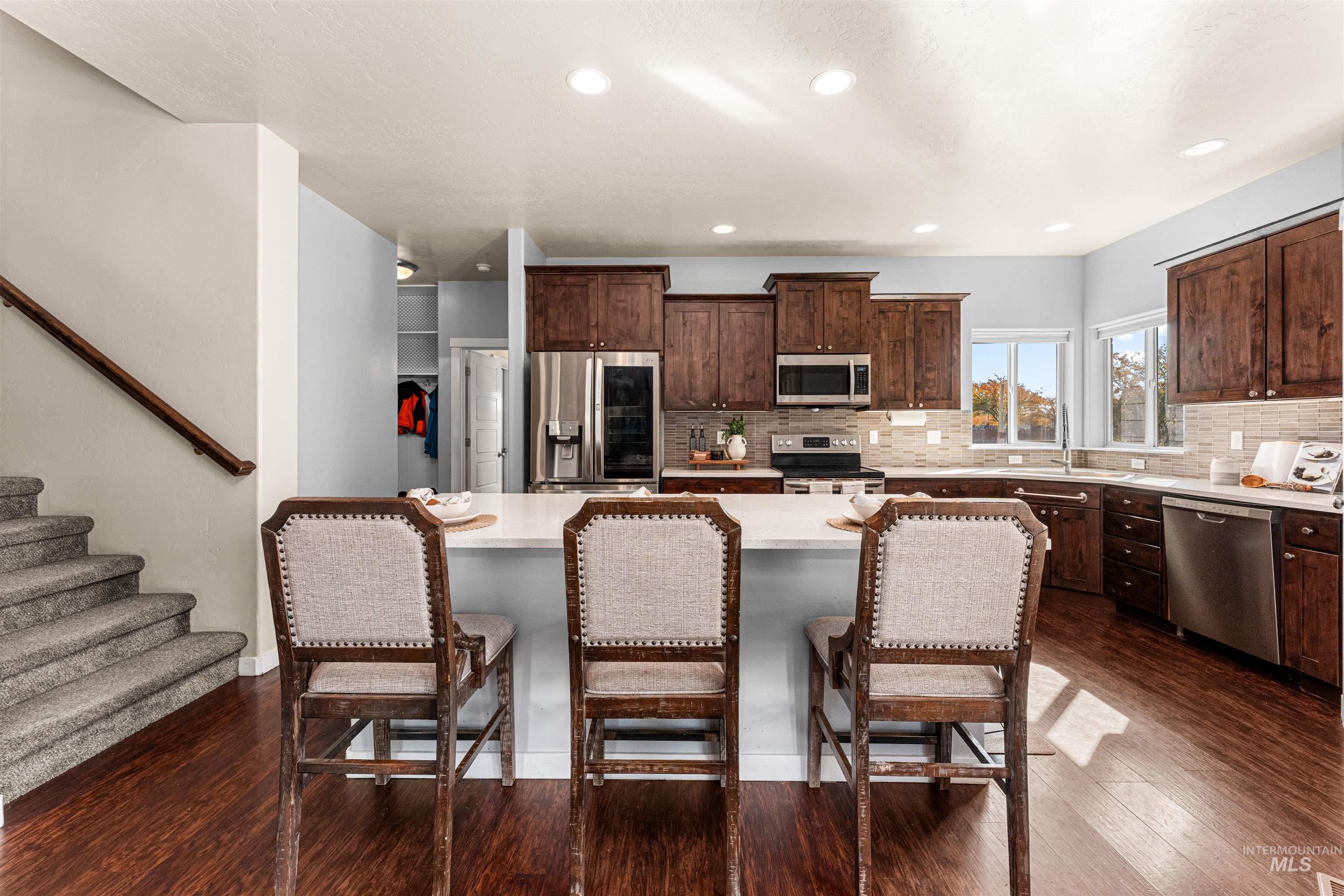 37 E Ensenada Dr, Meridian, Idaho 83646, 6 Bedrooms, 4.5 Bathrooms, Residential For Sale, Price $734,000,MLS 98965984