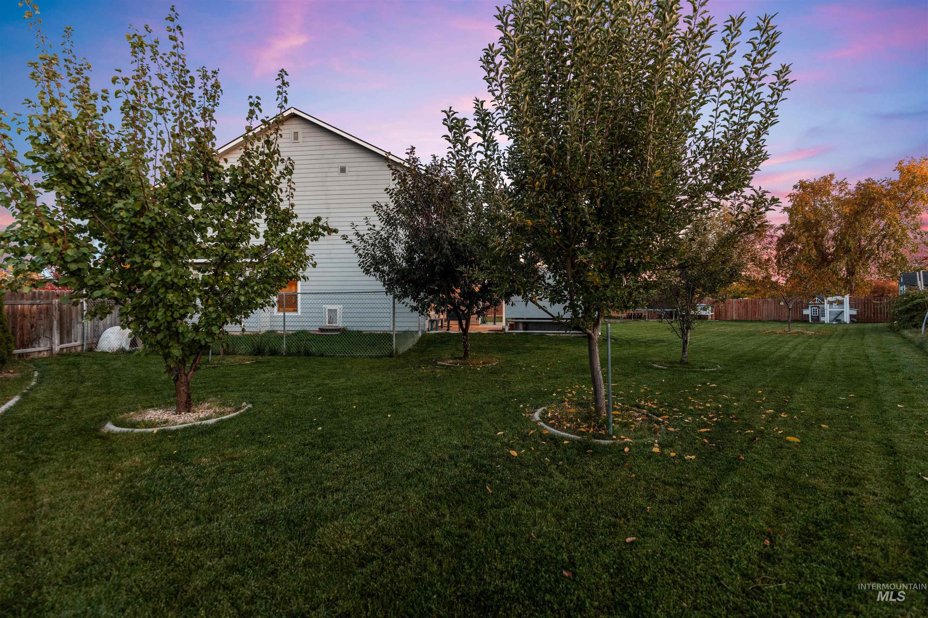 37 E Ensenada Dr, Meridian, Idaho 83646, 6 Bedrooms, 4.5 Bathrooms, Residential For Sale, Price $734,000,MLS 98965984