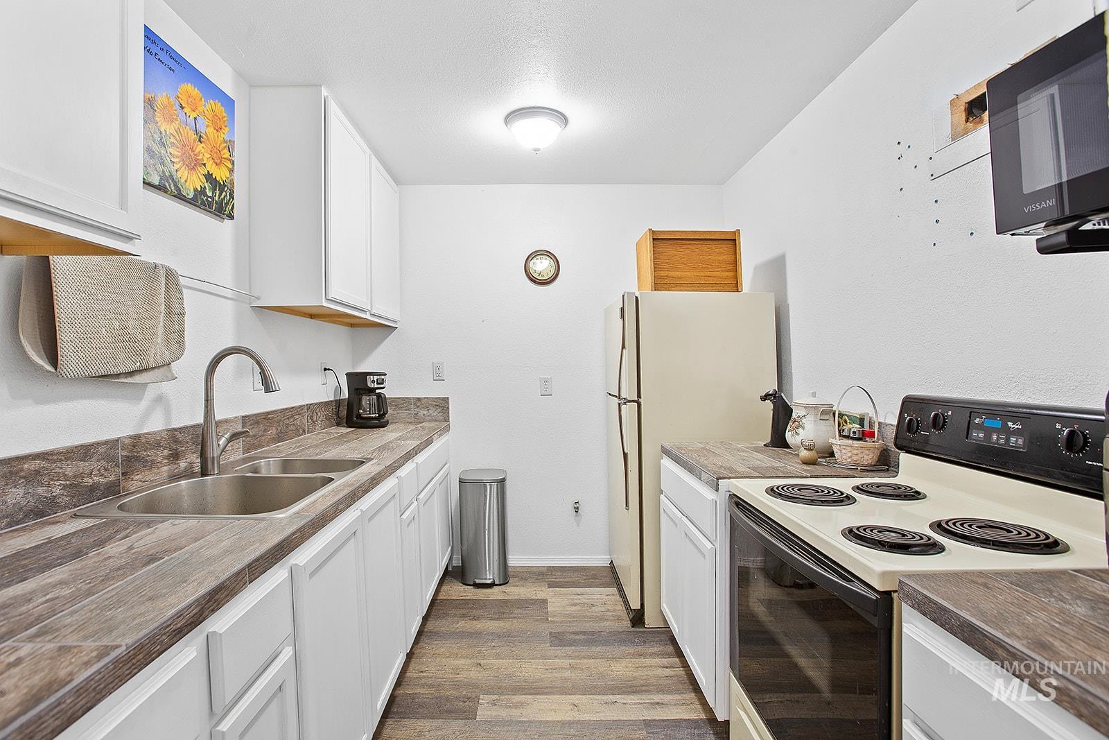 43406 Black Pine Drive, Winchester, Idaho 83555, 3 Bedrooms, 1 Bathroom, Residential For Sale, Price $559,000, 98965995