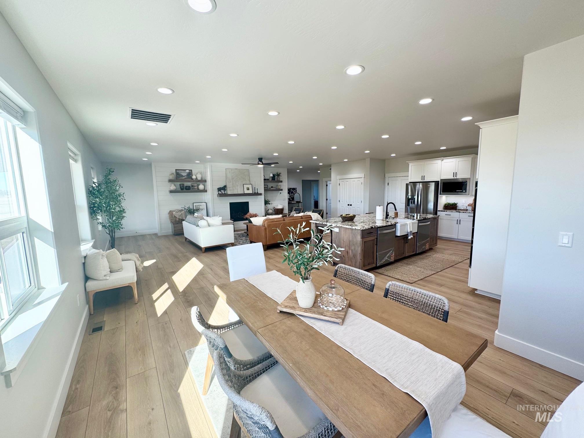 169 N 200 W, Rupert, Idaho 83350, 6 Bedrooms, 5 Bathrooms, Residential For Sale, Price $849,999,MLS 98966004