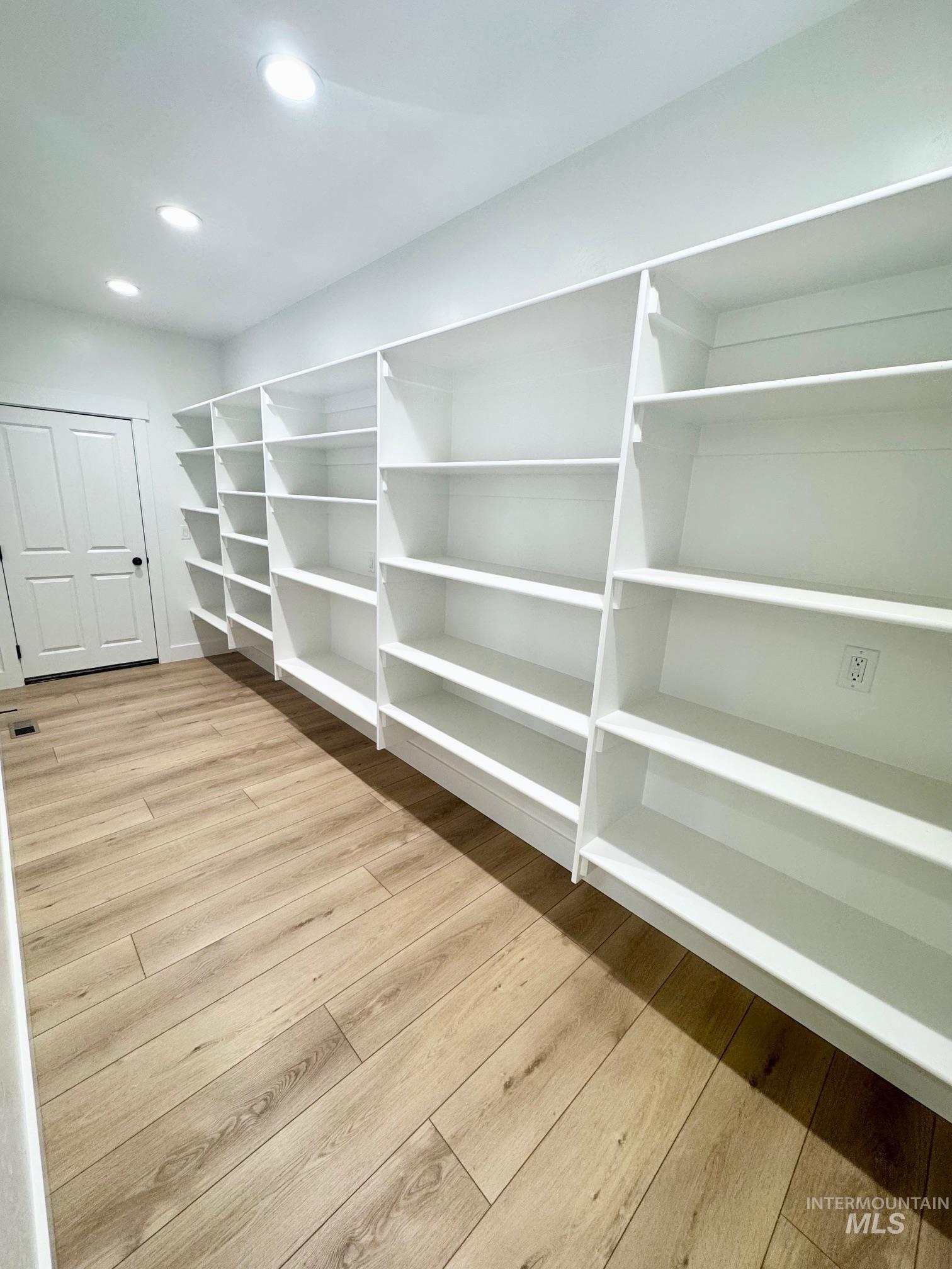 169 N 200 W, Rupert, Idaho 83350, 6 Bedrooms, 5 Bathrooms, Residential For Sale, Price $849,999,MLS 98966004