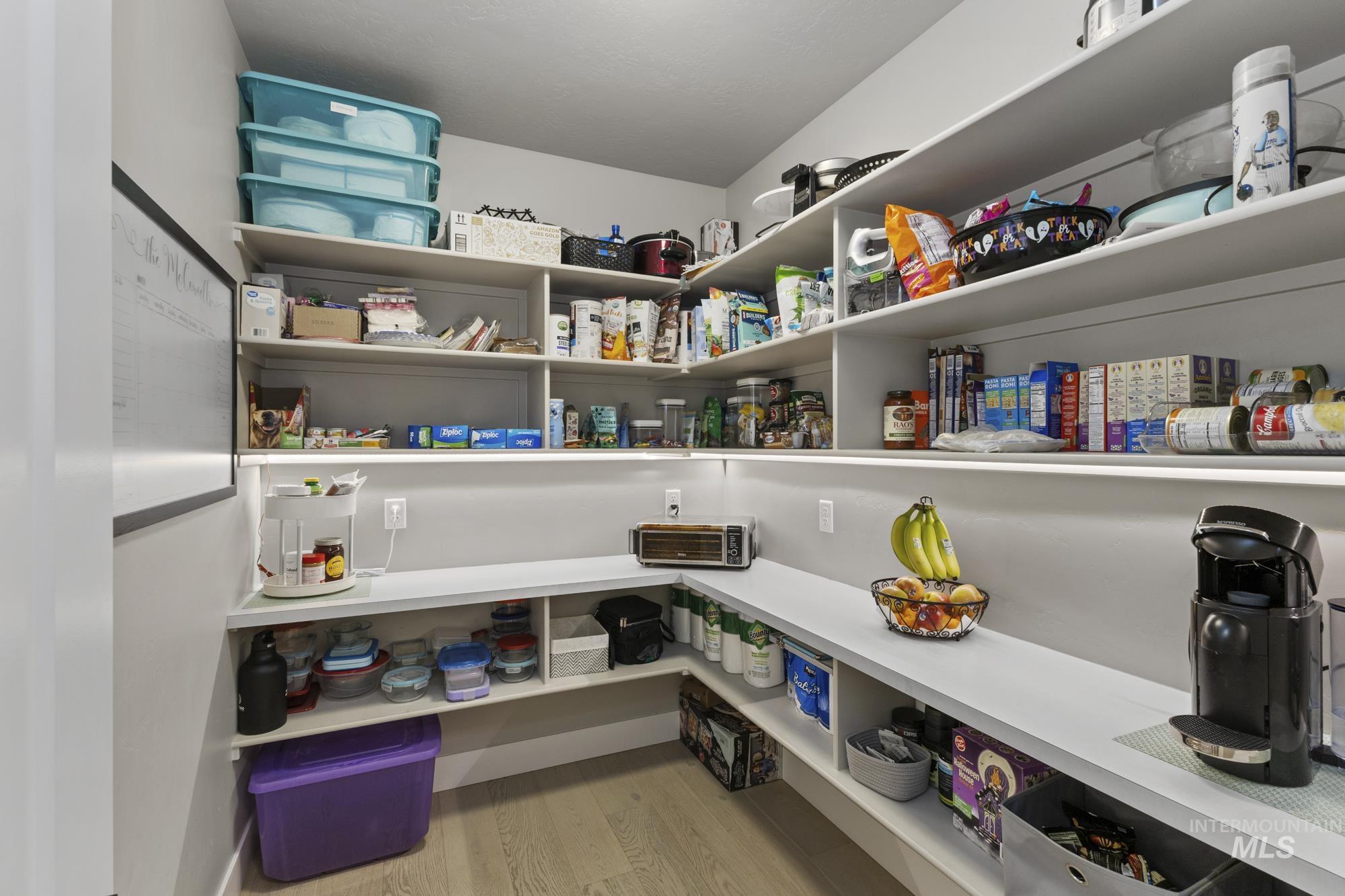 5747 N Bolsena Ave, Meridian, Idaho 83646, 4 Bedrooms, 3 Bathrooms, Residential For Sale, Price $774,767,MLS 98966026