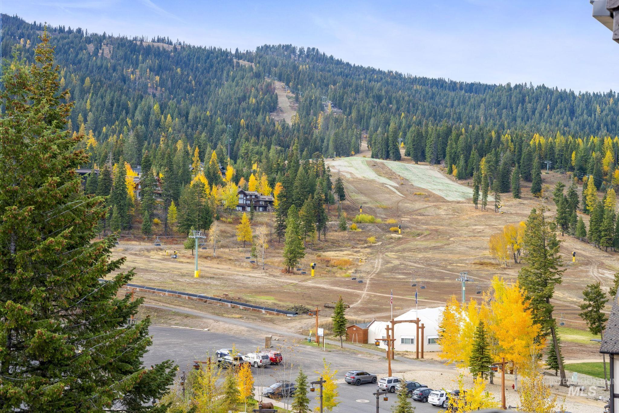 780 Village Drive, Donnelly, Idaho 83615, 2 Bedrooms, 2 Bathrooms, Residential For Sale, Price $962,000,MLS 98966033