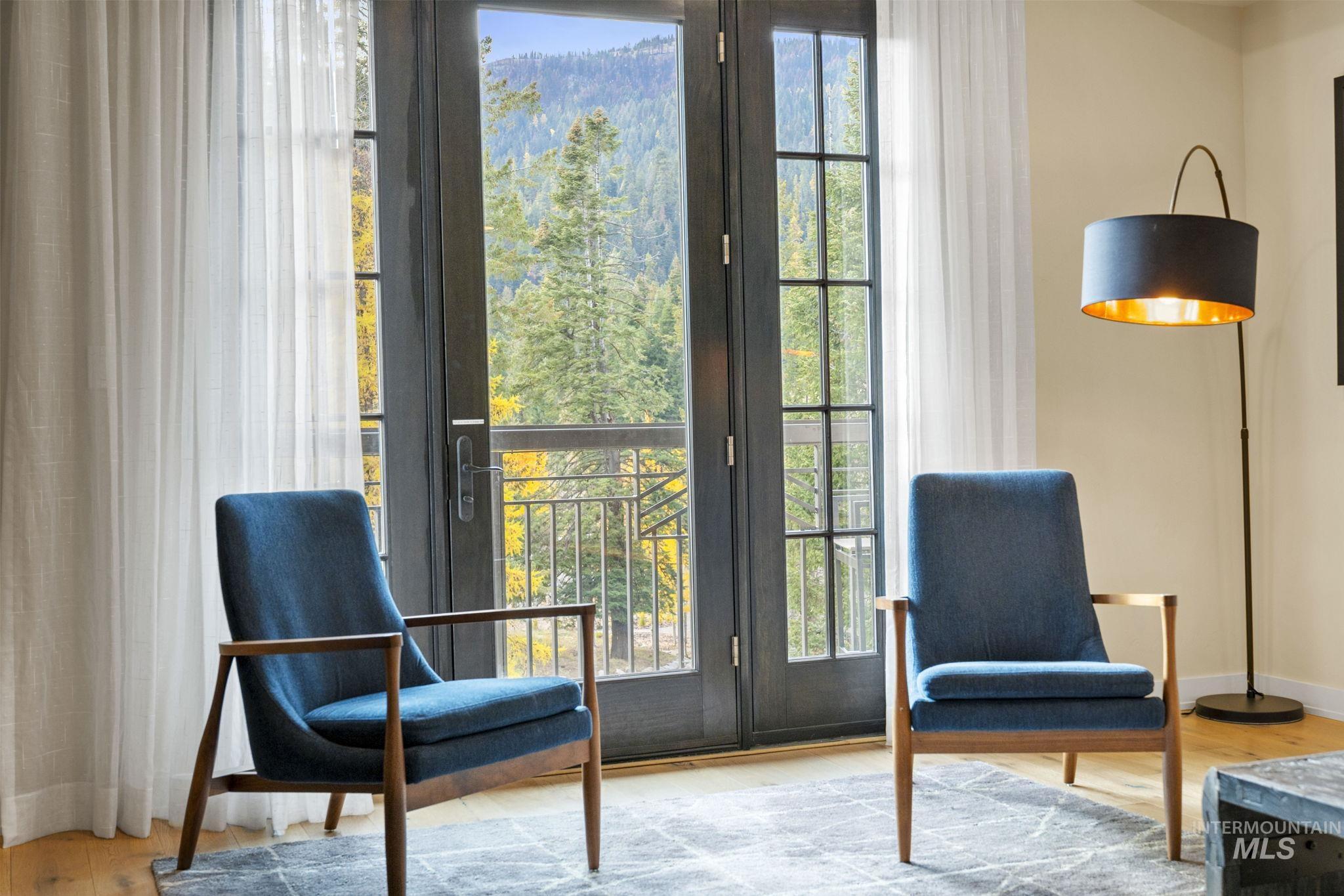 780 Village Drive, Donnelly, Idaho 83615, 2 Bedrooms, 2 Bathrooms, Residential For Sale, Price $962,000,MLS 98966033