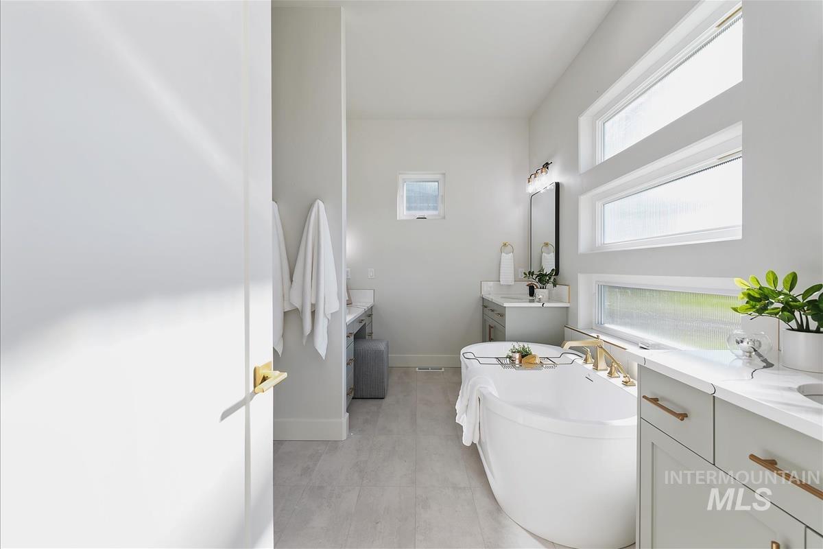 9973 S Peregrine Falcon Ave., Nampa, Idaho 83686, 3 Bedrooms, 3 Bathrooms, Residential For Sale, Price $929,900,MLS 98966034