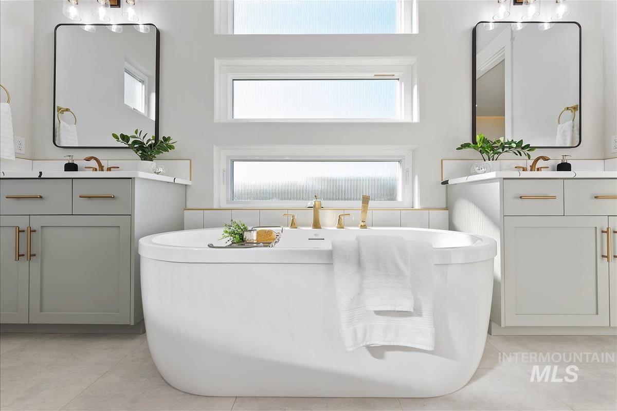 9973 S Peregrine Falcon Ave., Nampa, Idaho 83686, 3 Bedrooms, 3 Bathrooms, Residential For Sale, Price $929,900,MLS 98966034