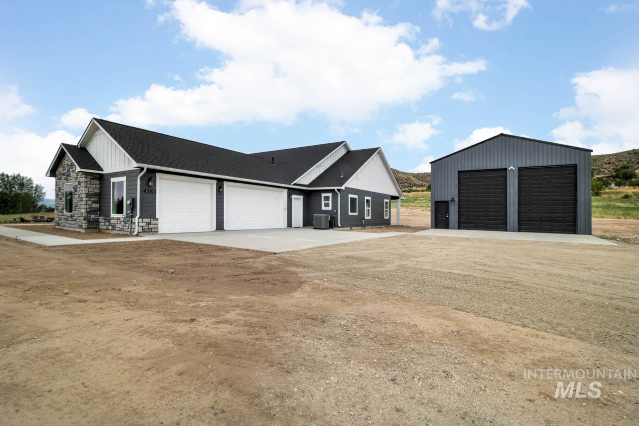 1910 Ruth Lane, Emmett, Idaho 83617, 4 Bedrooms, 2 Bathrooms, Residential For Sale, Price $894,900,MLS 98966044