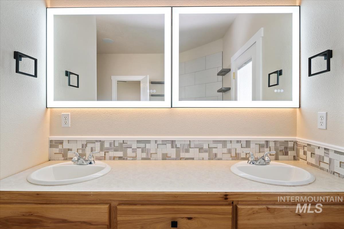 514 Crosspoint Ave, Nampa, Idaho 83686, 4 Bedrooms, 2.5 Bathrooms, Residential For Sale, Price $460,000,MLS 98966045