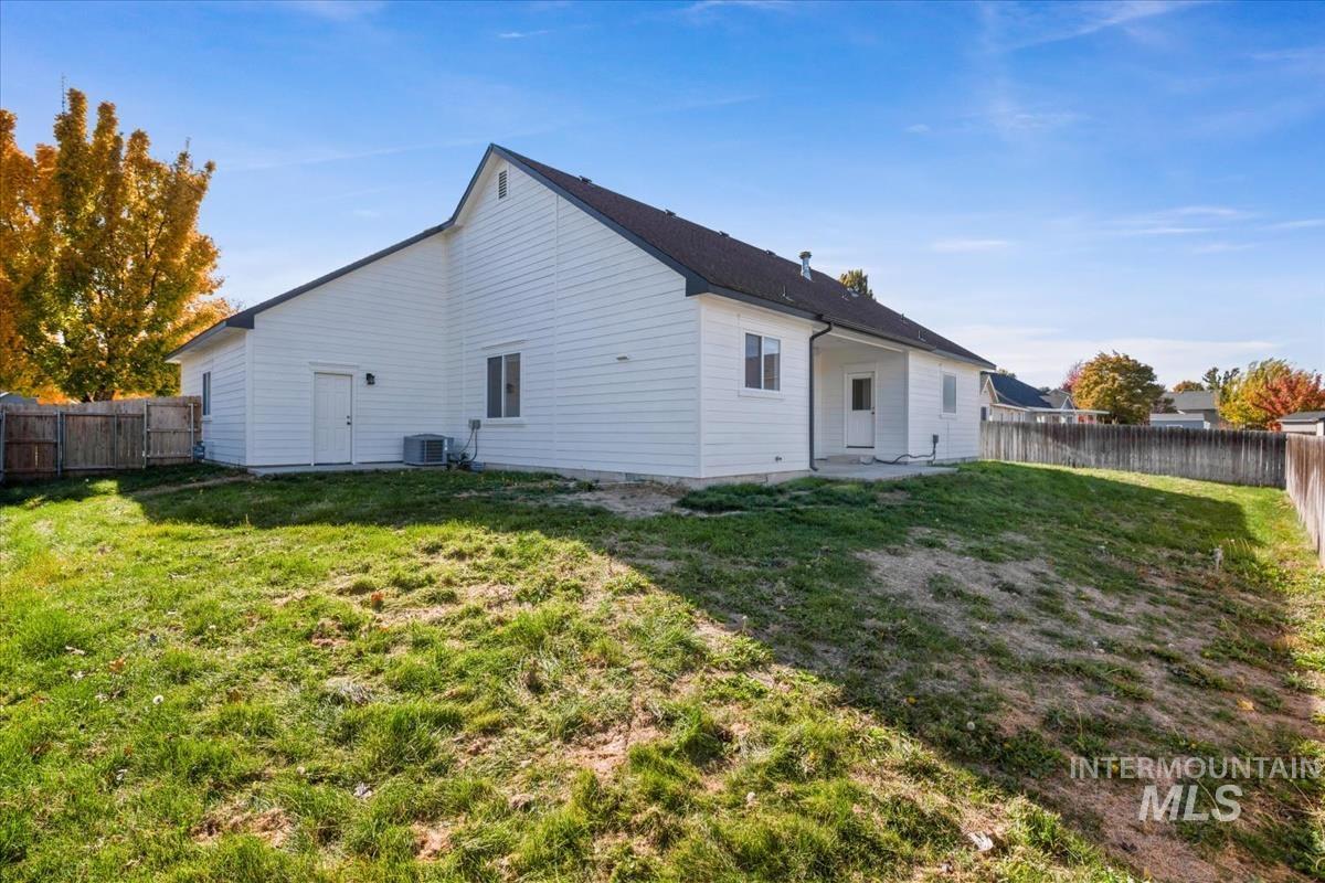 514 Crosspoint Ave, Nampa, Idaho 83686, 4 Bedrooms, 2.5 Bathrooms, Residential For Sale, Price $460,000,MLS 98966045