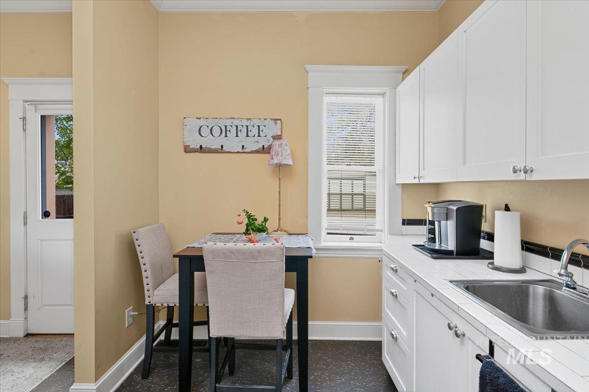 1010 W Hays St, Boise, Idaho 83702, 4 Bedrooms, 1.5 Bathrooms, Residential Income For Sale, Price $725,000, 98966053