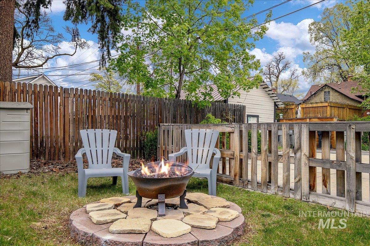 1010 W Hays St, Boise, Idaho 83702, 4 Bedrooms, 1.5 Bathrooms, Residential Income For Sale, Price $725,000, 98966053