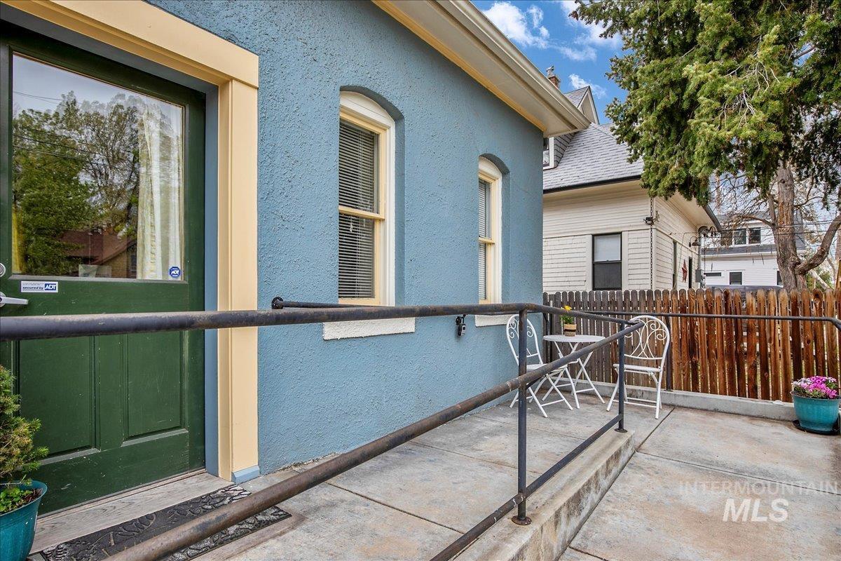 1010 W Hays St, Boise, Idaho 83702, 4 Bedrooms, 1.5 Bathrooms, Residential Income For Sale, Price $725,000, 98966053