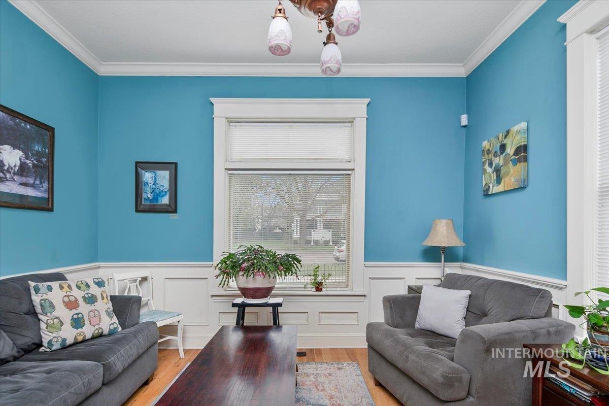 1010 W Hays St, Boise, Idaho 83702, 4 Bedrooms, 1.5 Bathrooms, Residential Income For Sale, Price $725,000, 98966053