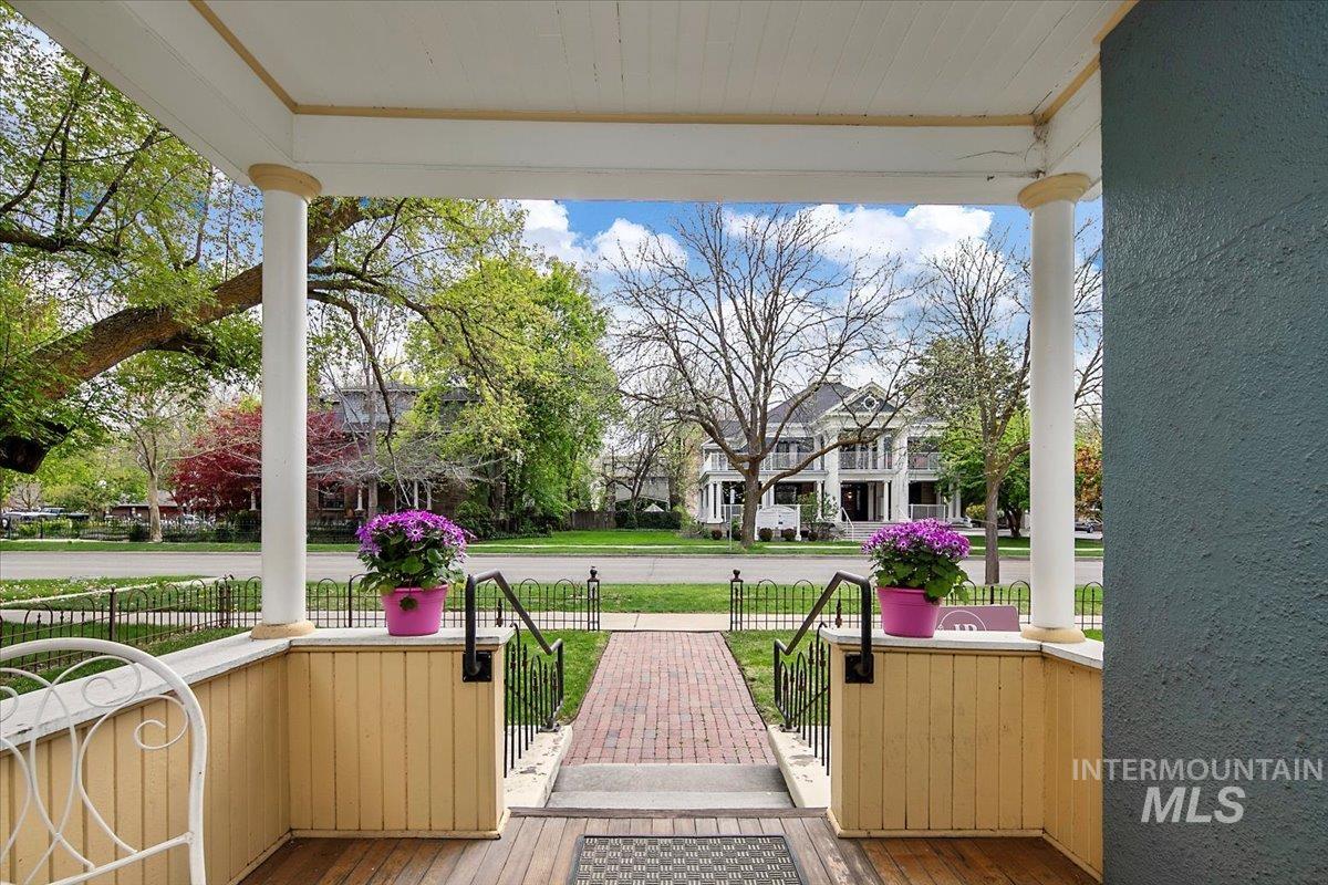 1010 W Hays St, Boise, Idaho 83702, 4 Rooms, Business/Commercial For Sale, Price $725,000, 98966054