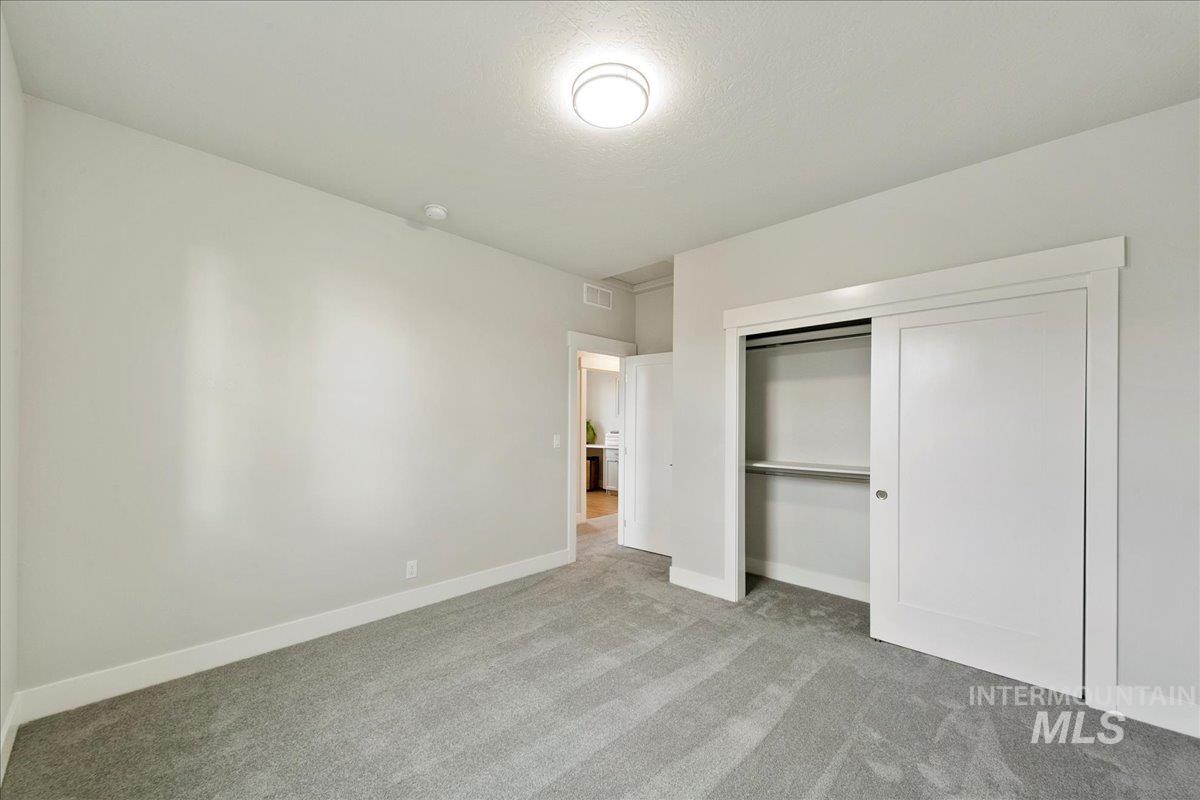 8173 N Breezy Ave, Boise, Idaho 83714, 3 Bedrooms, 2.5 Bathrooms, Residential For Sale, Price $569,900,MLS 98966057