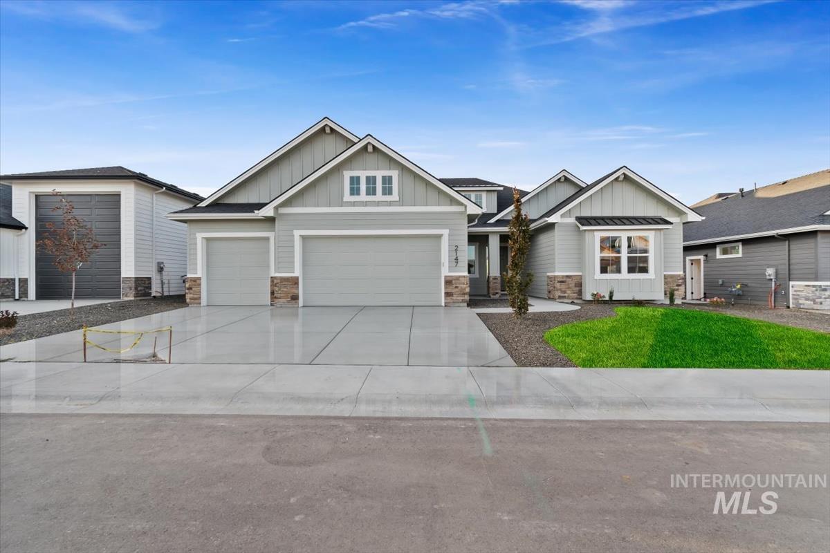2147 E Blakehurst Ave., Kuna, Idaho 83634, 3 Bedrooms, 3 Bathrooms, Residential For Sale, Price $787,880, 98966070