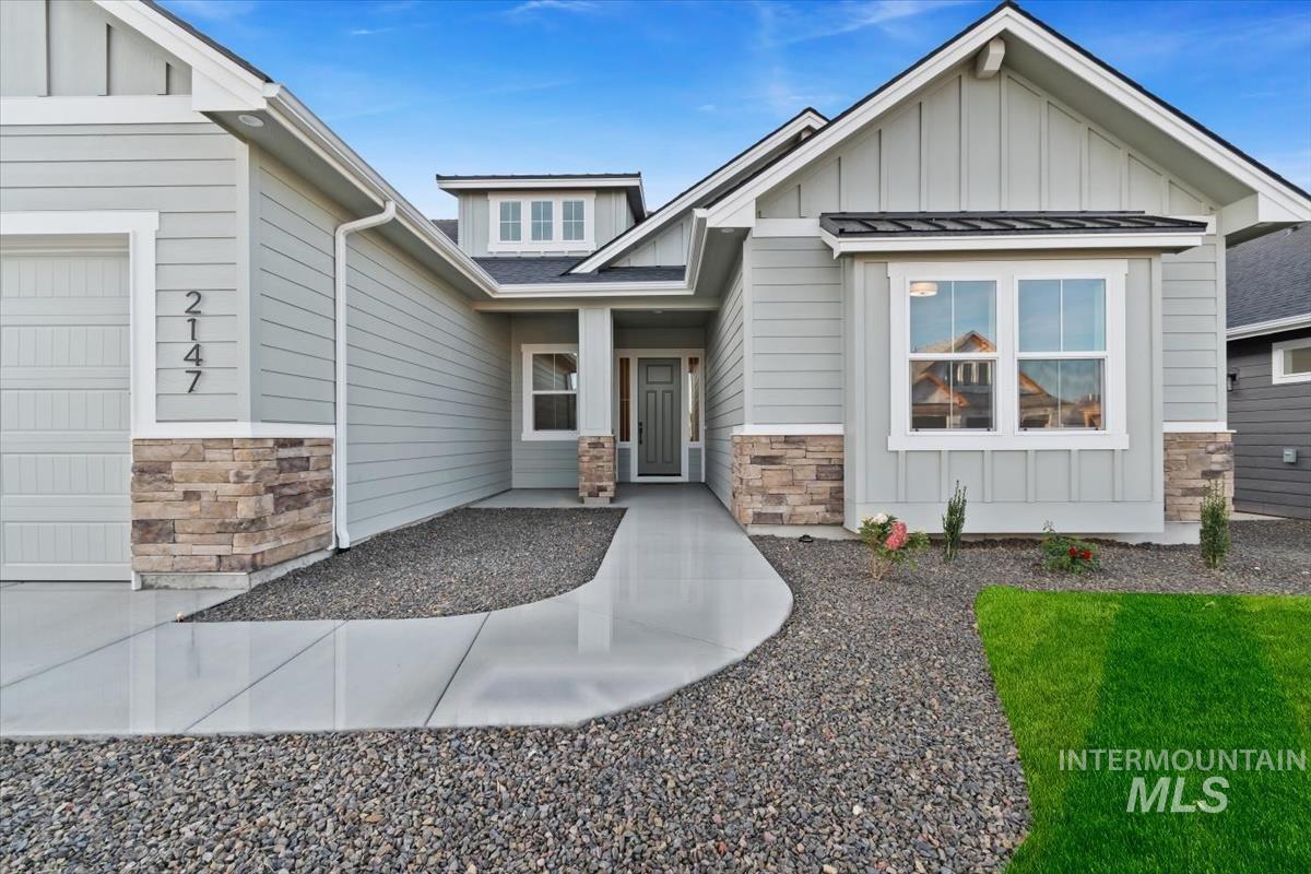 2147 E Blakehurst Ave., Kuna, Idaho 83634, 3 Bedrooms, 3 Bathrooms, Residential For Sale, Price $787,880, 98966070