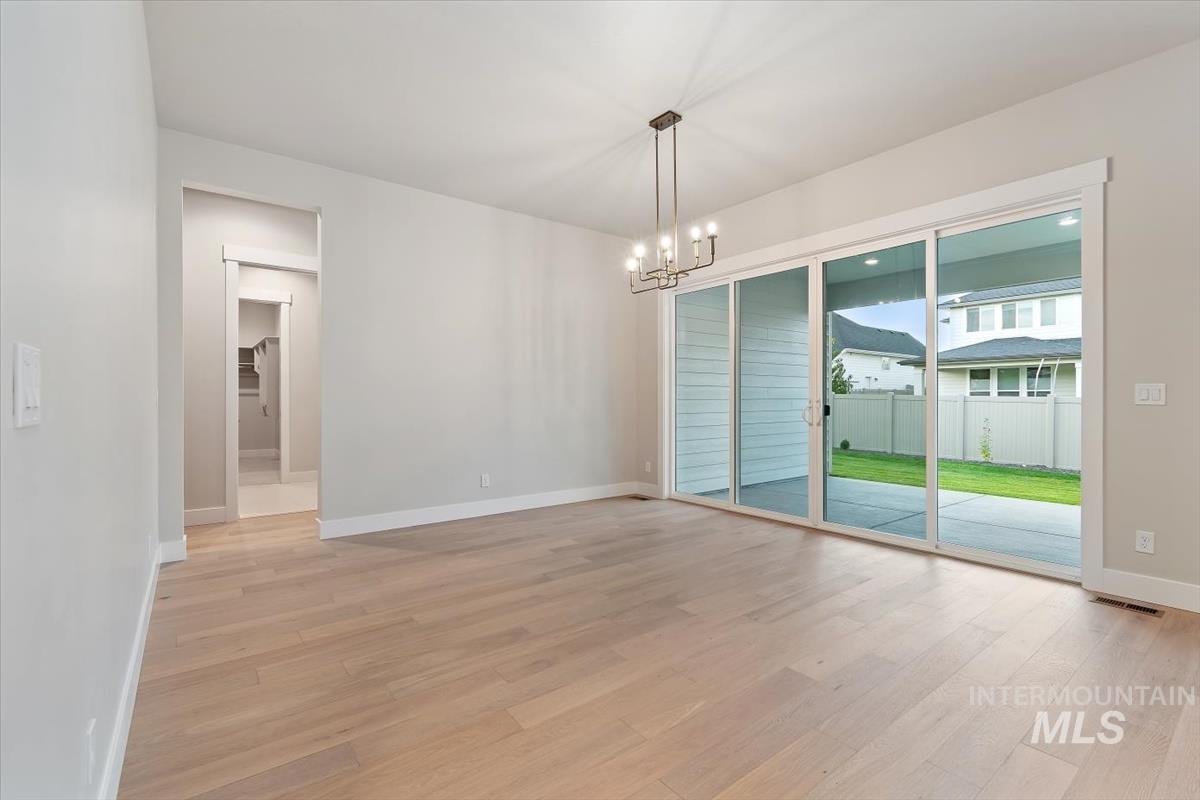 2147 E Blakehurst Ave., Kuna, Idaho 83634, 3 Bedrooms, 3 Bathrooms, Residential For Sale, Price $799,880, 98966070