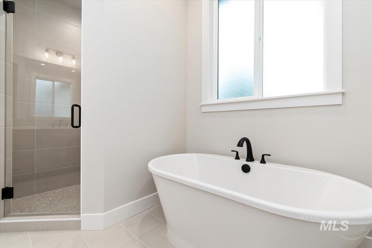 2147 E Blakehurst Ave., Kuna, Idaho 83634, 3 Bedrooms, 3 Bathrooms, Residential For Sale, Price $799,880,MLS 98966070