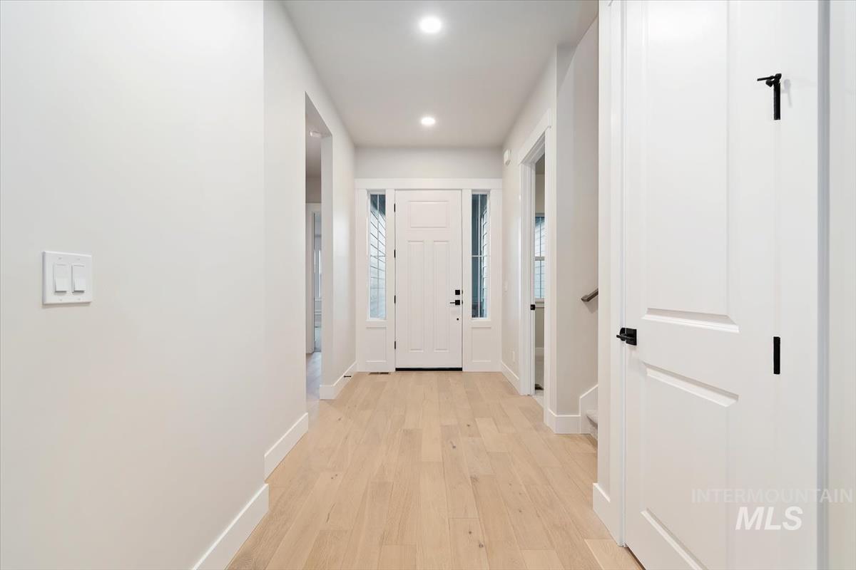 2147 E Blakehurst Ave., Kuna, Idaho 83634, 3 Bedrooms, 3 Bathrooms, Residential For Sale, Price $794,880,MLS 98966070