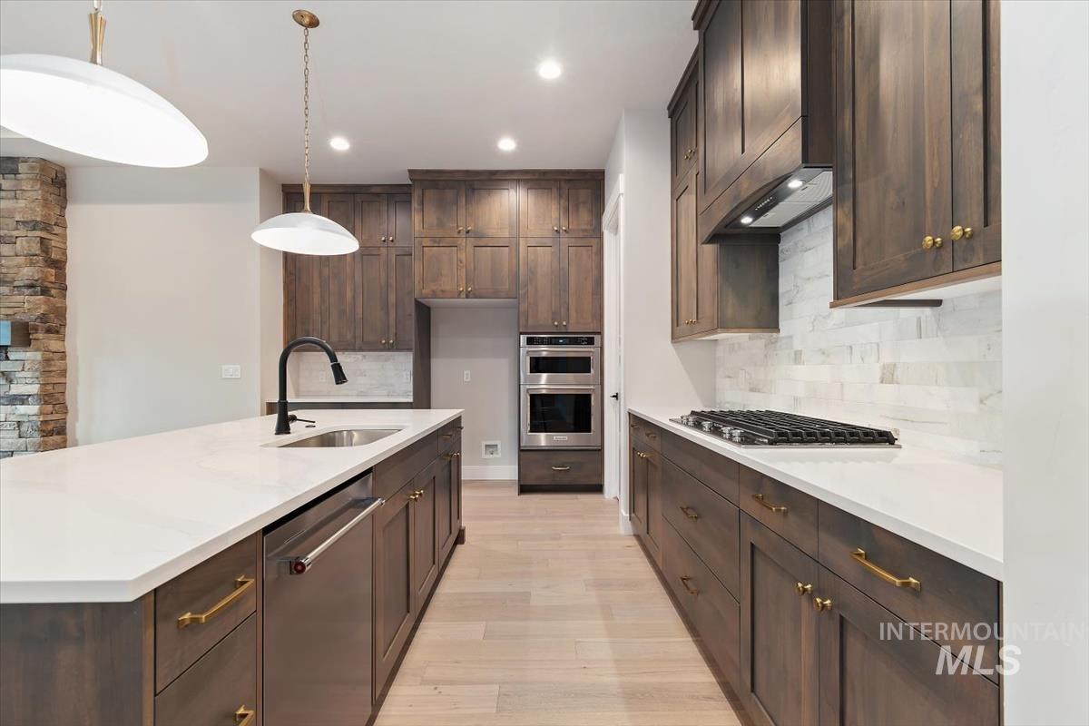 2147 E Blakehurst Ave., Kuna, Idaho 83634, 3 Bedrooms, 3 Bathrooms, Residential For Sale, Price $799,880,MLS 98966070