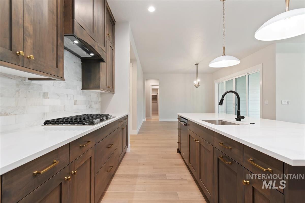 2147 E Blakehurst Ave., Kuna, Idaho 83634, 3 Bedrooms, 3 Bathrooms, Residential For Sale, Price $799,880,MLS 98966070