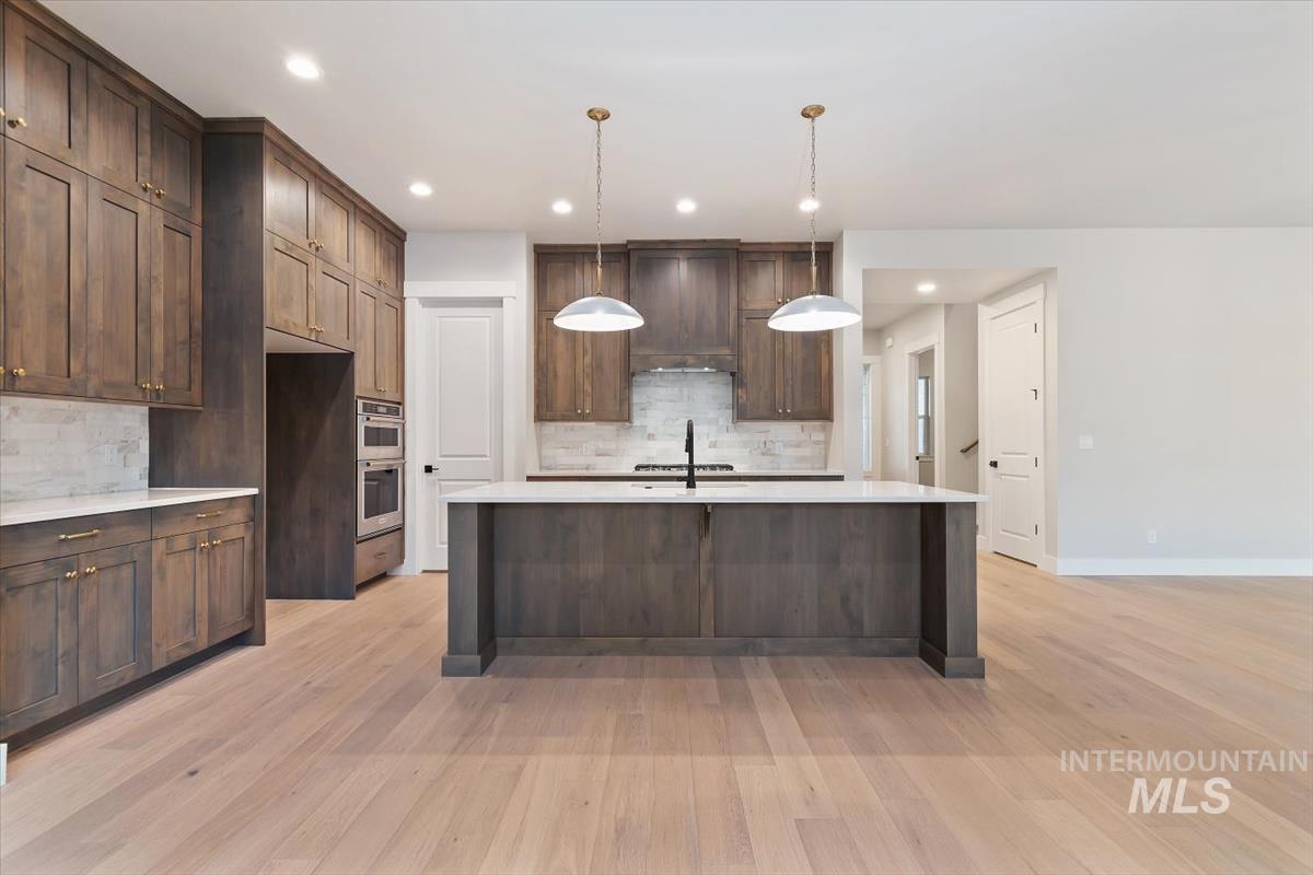 2147 E Blakehurst Ave., Kuna, Idaho 83634, 3 Bedrooms, 3 Bathrooms, Residential For Sale, Price $787,880, 98966070