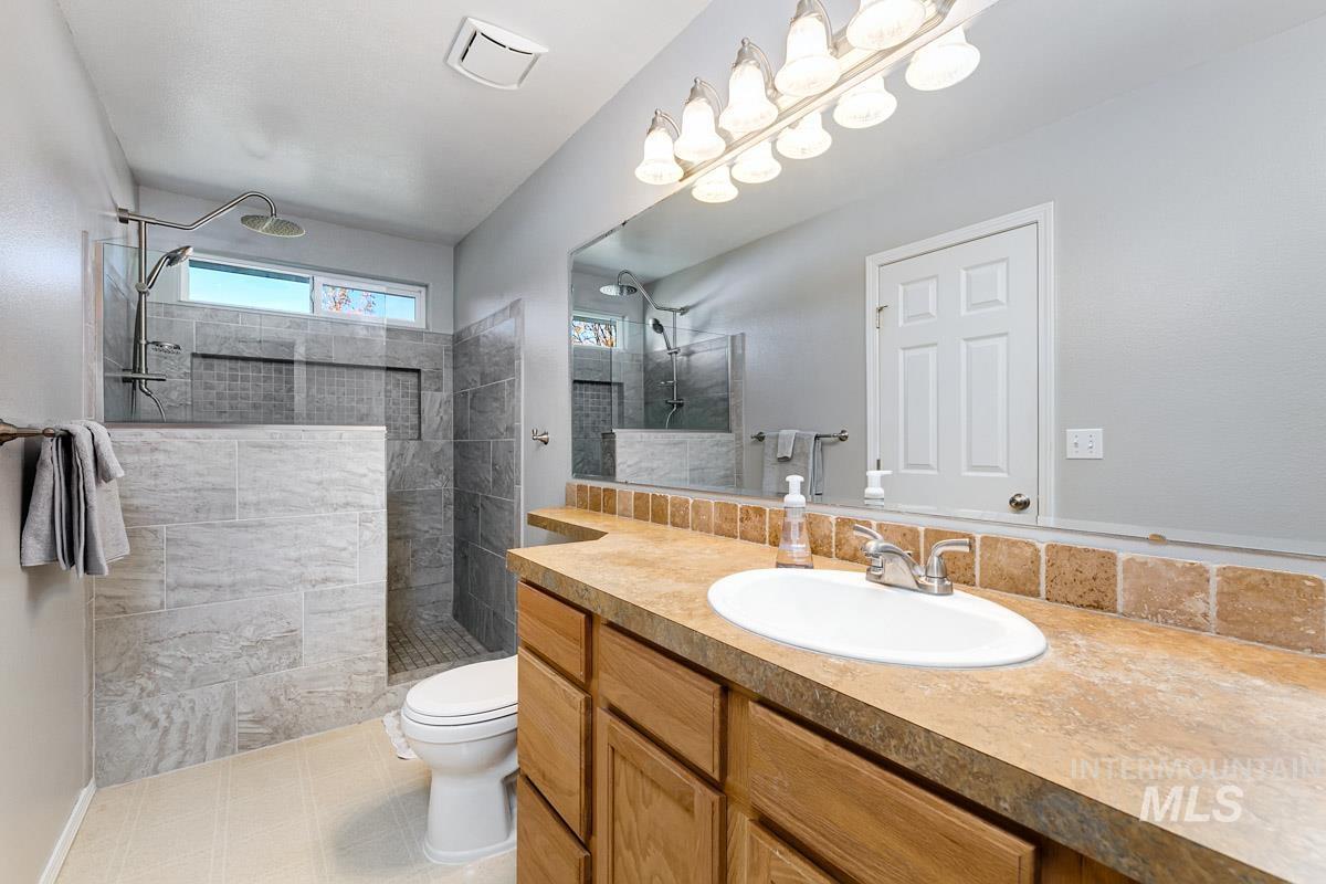 7887 W Orbit Dr., Boise, Idaho 83709, 3 Bedrooms, 2 Bathrooms, Residential For Sale, Price $424,900,MLS 98966080