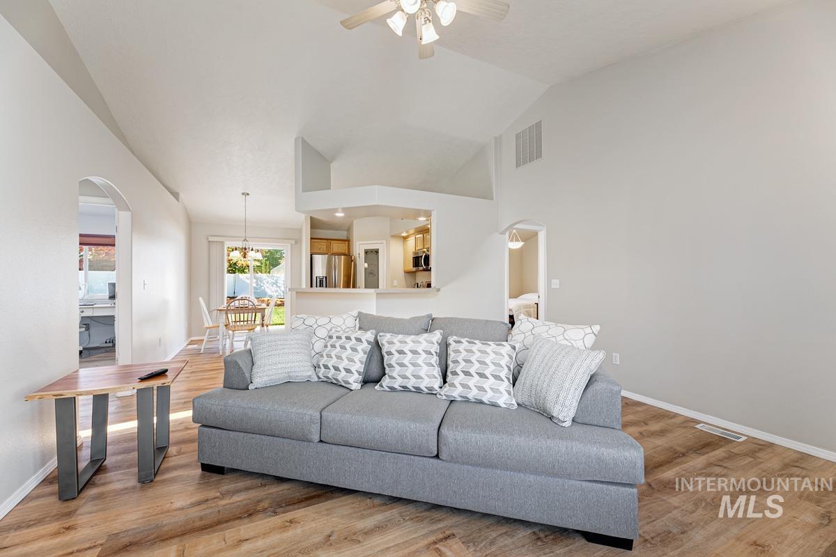 7887 W Orbit Dr., Boise, Idaho 83709, 3 Bedrooms, 2 Bathrooms, Residential For Sale, Price $424,900,MLS 98966080