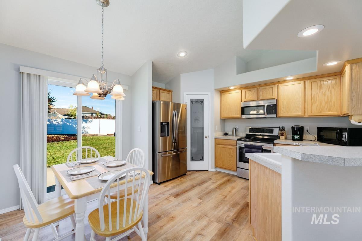 7887 W Orbit Dr., Boise, Idaho 83709, 3 Bedrooms, 2 Bathrooms, Residential For Sale, Price $424,900,MLS 98966080