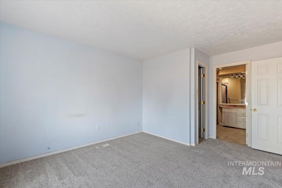 1810 E Sherman, Nampa, Idaho 83686, 3 Bedrooms, 2 Bathrooms, Residential For Sale, Price $285,000,MLS 98966087