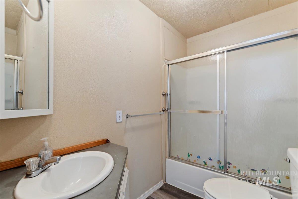 1810 E Sherman, Nampa, Idaho 83686, 3 Bedrooms, 2 Bathrooms, Residential For Sale, Price $285,000,MLS 98966087