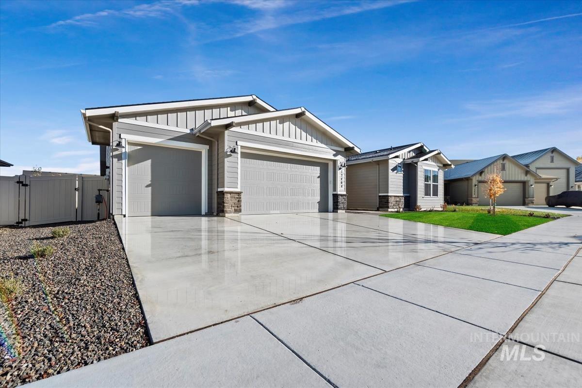 12464 W Wild Thistle Dr, Star, Idaho 83669, 3 Bedrooms, 2.5 Bathrooms, Residential For Sale, Price $674,900,MLS 98966107