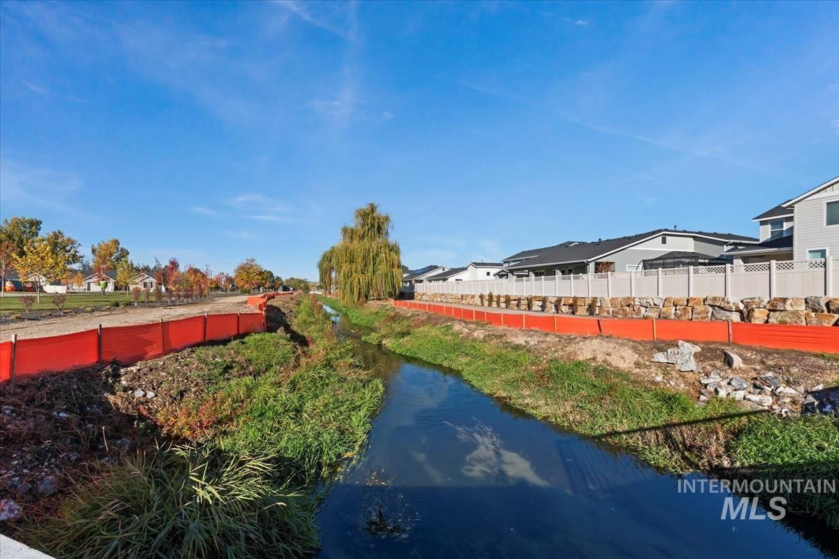 12464 W Wild Thistle Dr, Star, Idaho 83669, 3 Bedrooms, 2.5 Bathrooms, Residential For Sale, Price $674,900,MLS 98966107