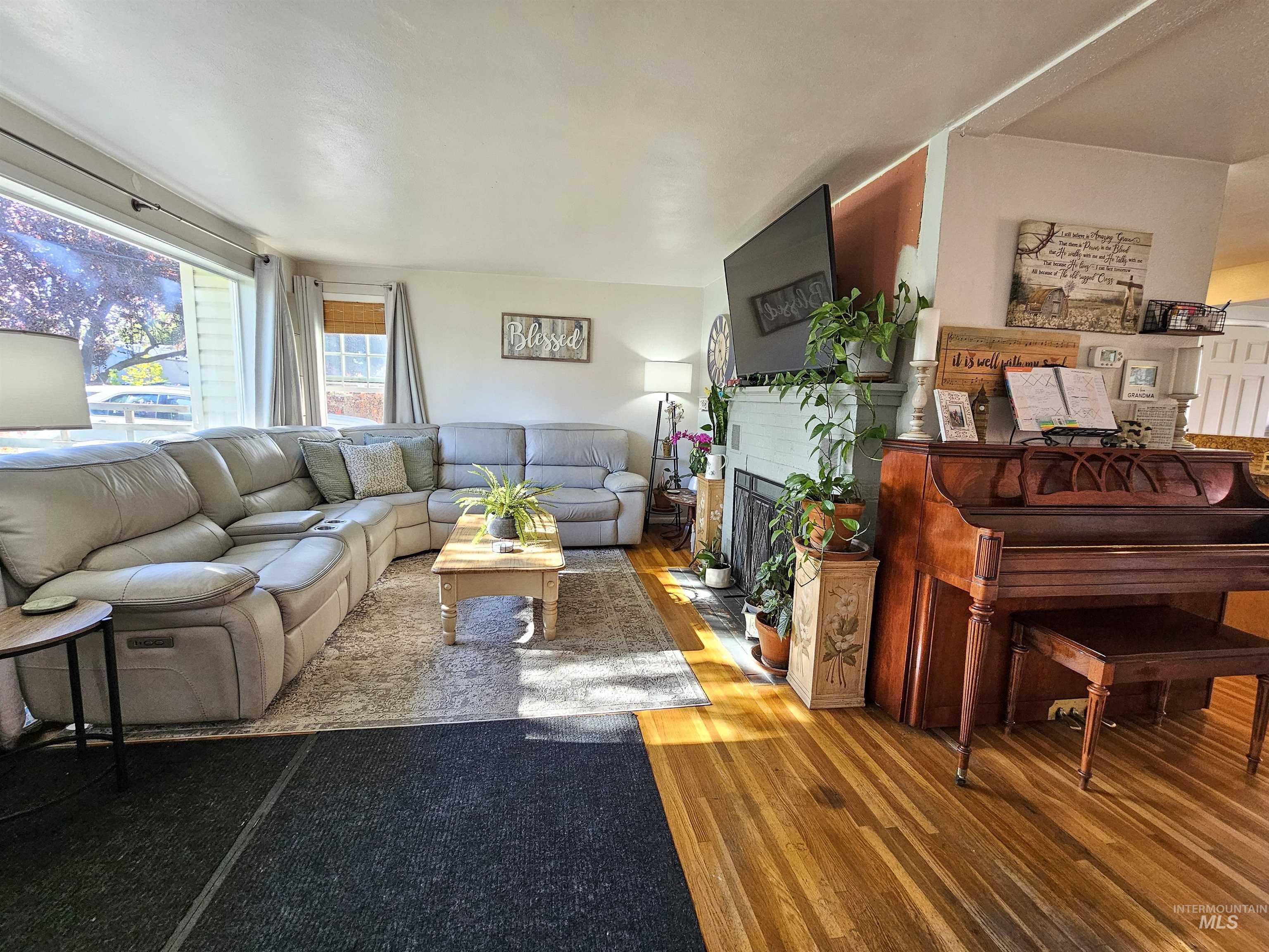 709 Park Ave., Lewiston, Idaho 83501, 3 Bedrooms, 2 Bathrooms, Residential For Sale, Price $419,000,MLS 98966108