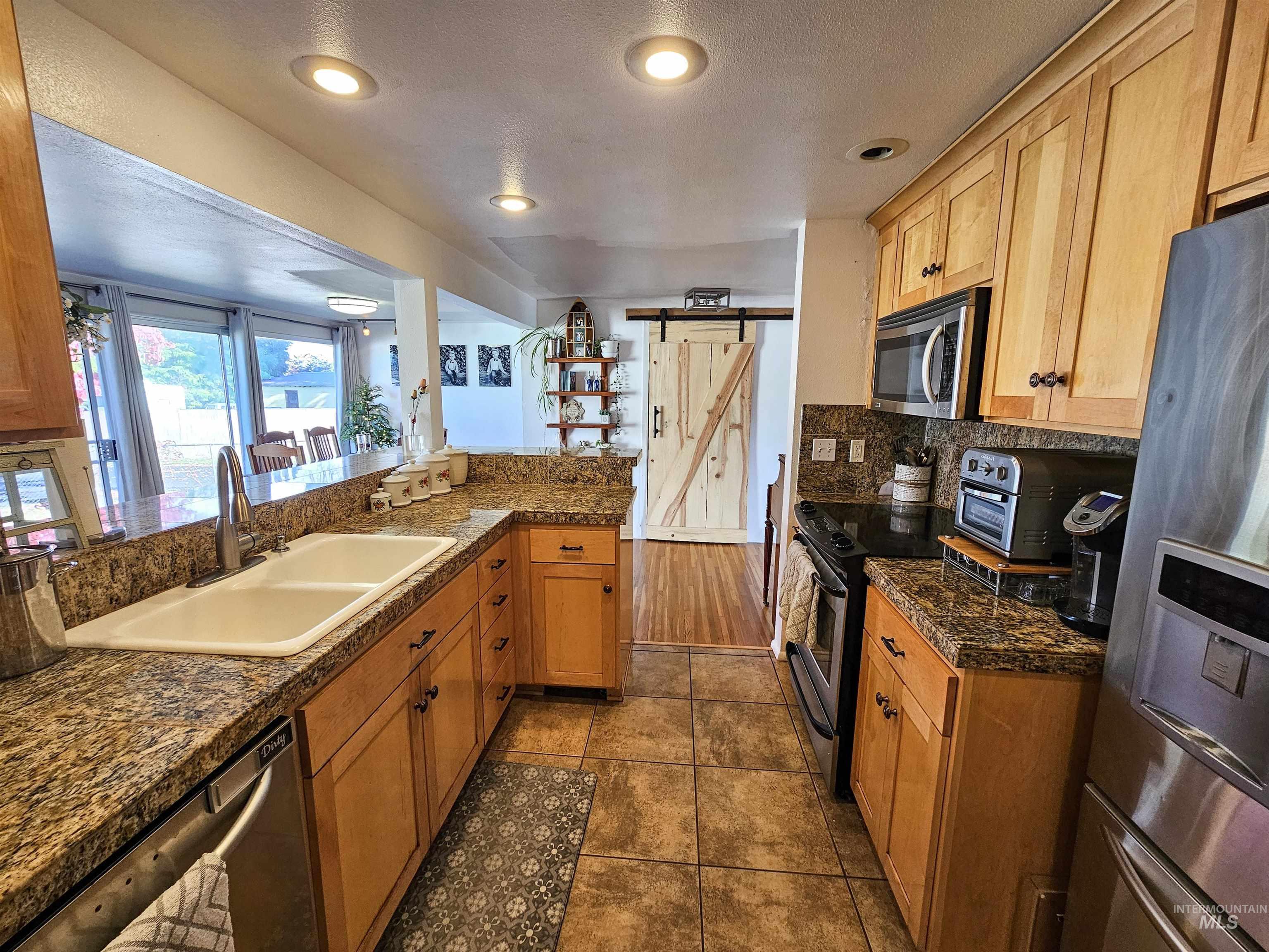 709 Park Ave., Lewiston, Idaho 83501, 3 Bedrooms, 2 Bathrooms, Residential For Sale, Price $419,000,MLS 98966108