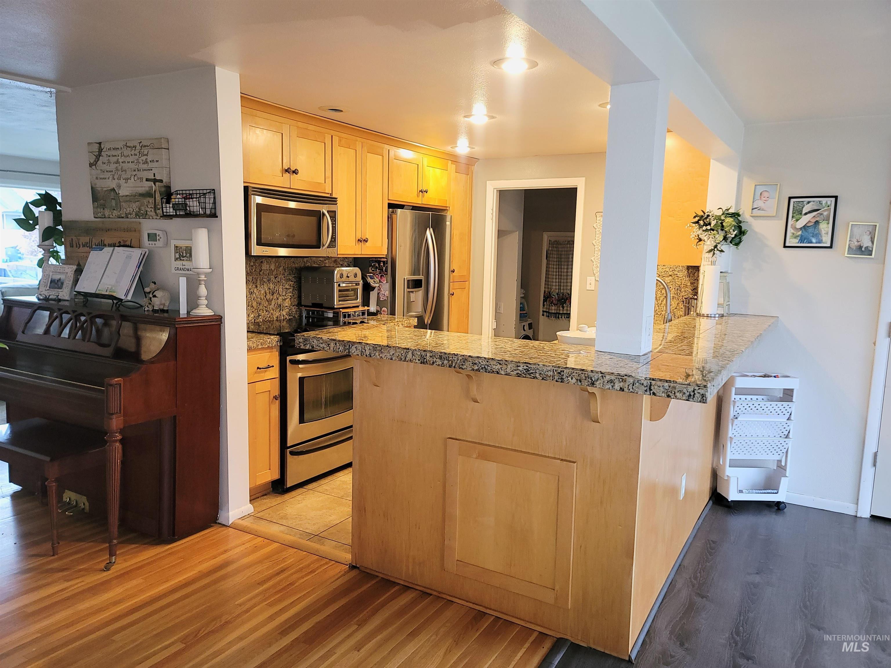 709 Park Ave., Lewiston, Idaho 83501, 3 Bedrooms, 2 Bathrooms, Residential For Sale, Price $419,000,MLS 98966108