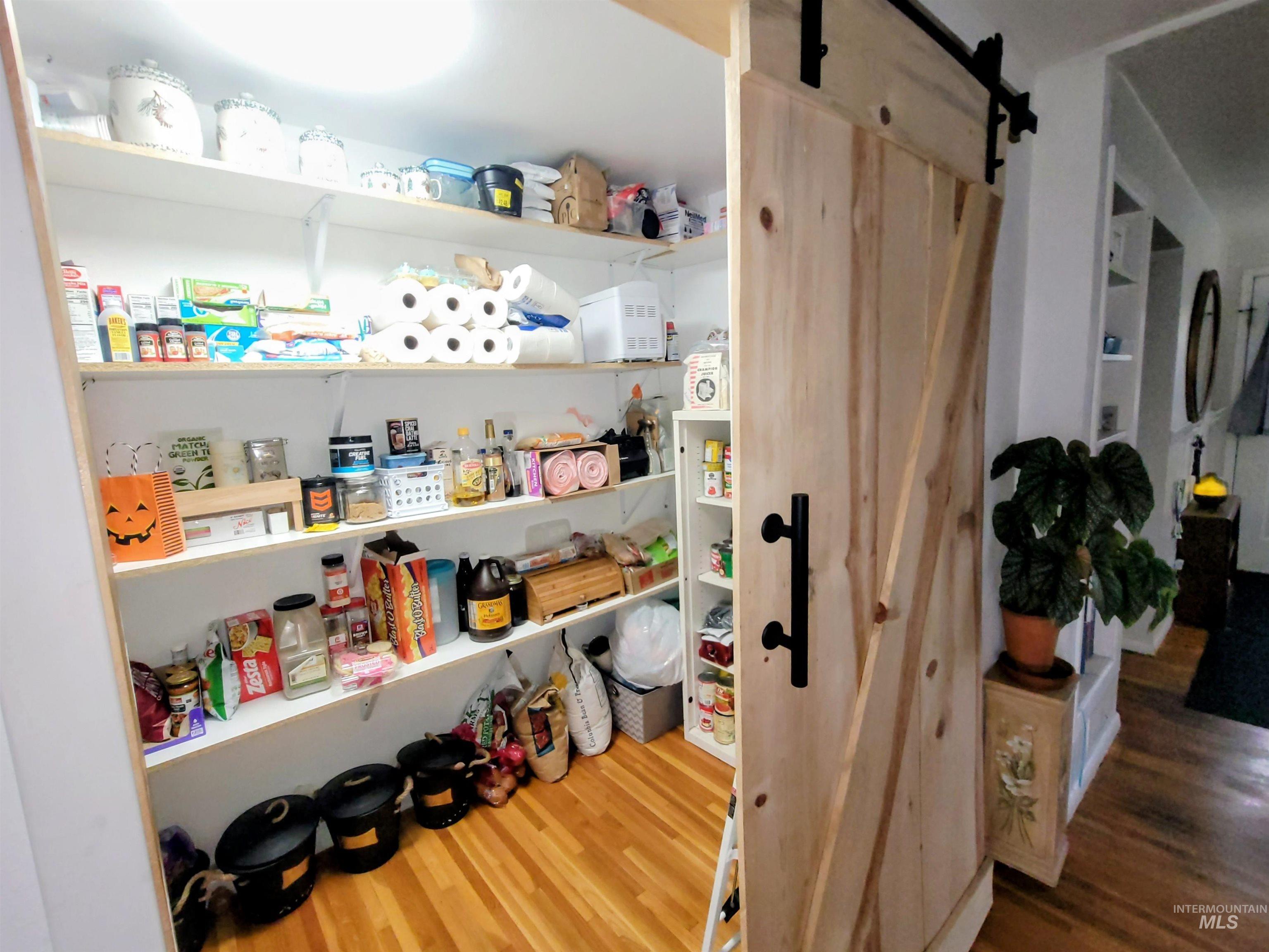 709 Park Ave., Lewiston, Idaho 83501, 3 Bedrooms, 2 Bathrooms, Residential For Sale, Price $419,000,MLS 98966108