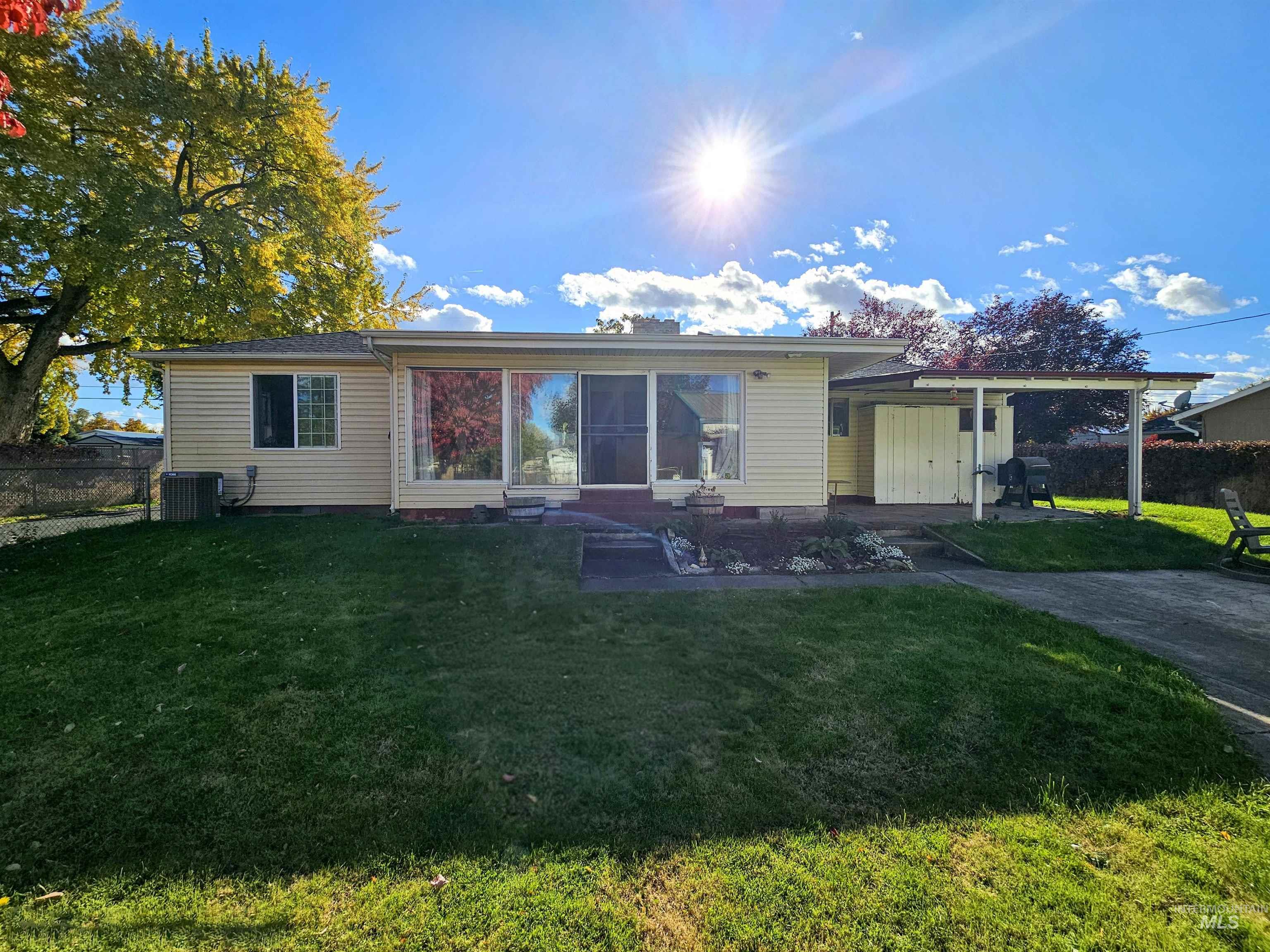 709 Park Ave., Lewiston, Idaho 83501, 3 Bedrooms, 2 Bathrooms, Residential For Sale, Price $419,000,MLS 98966108