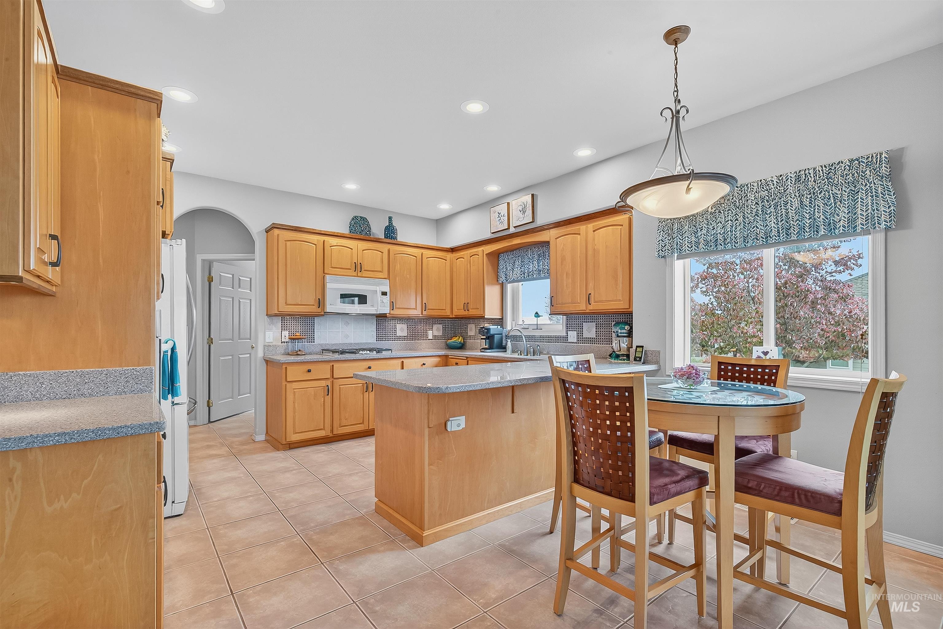 2127 Quailridge Ct, Clarkston, Washington 99403, 3 Bedrooms, 2 Bathrooms, Residential For Sale, Price $539,900,MLS 98966114