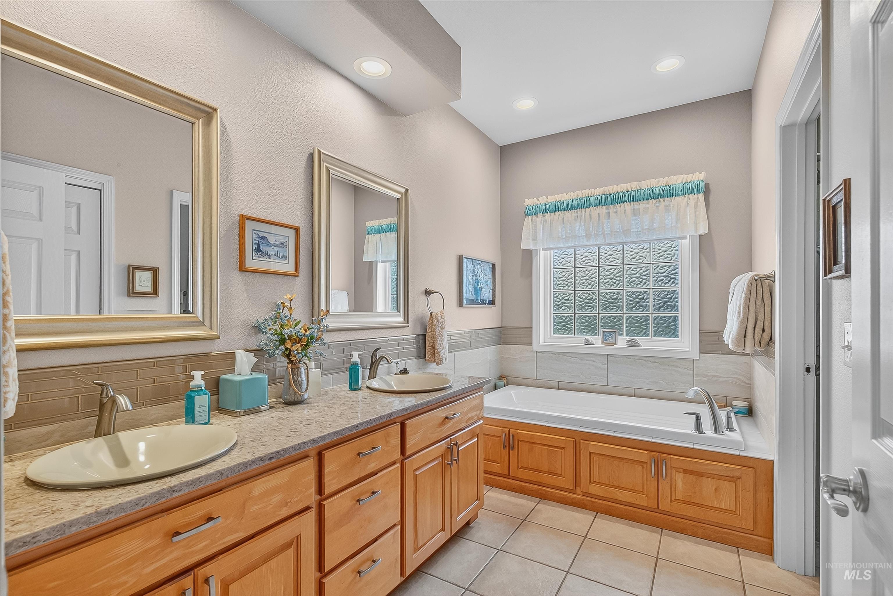 2127 Quailridge Ct, Clarkston, Washington 99403, 3 Bedrooms, 2 Bathrooms, Residential For Sale, Price $539,900,MLS 98966114