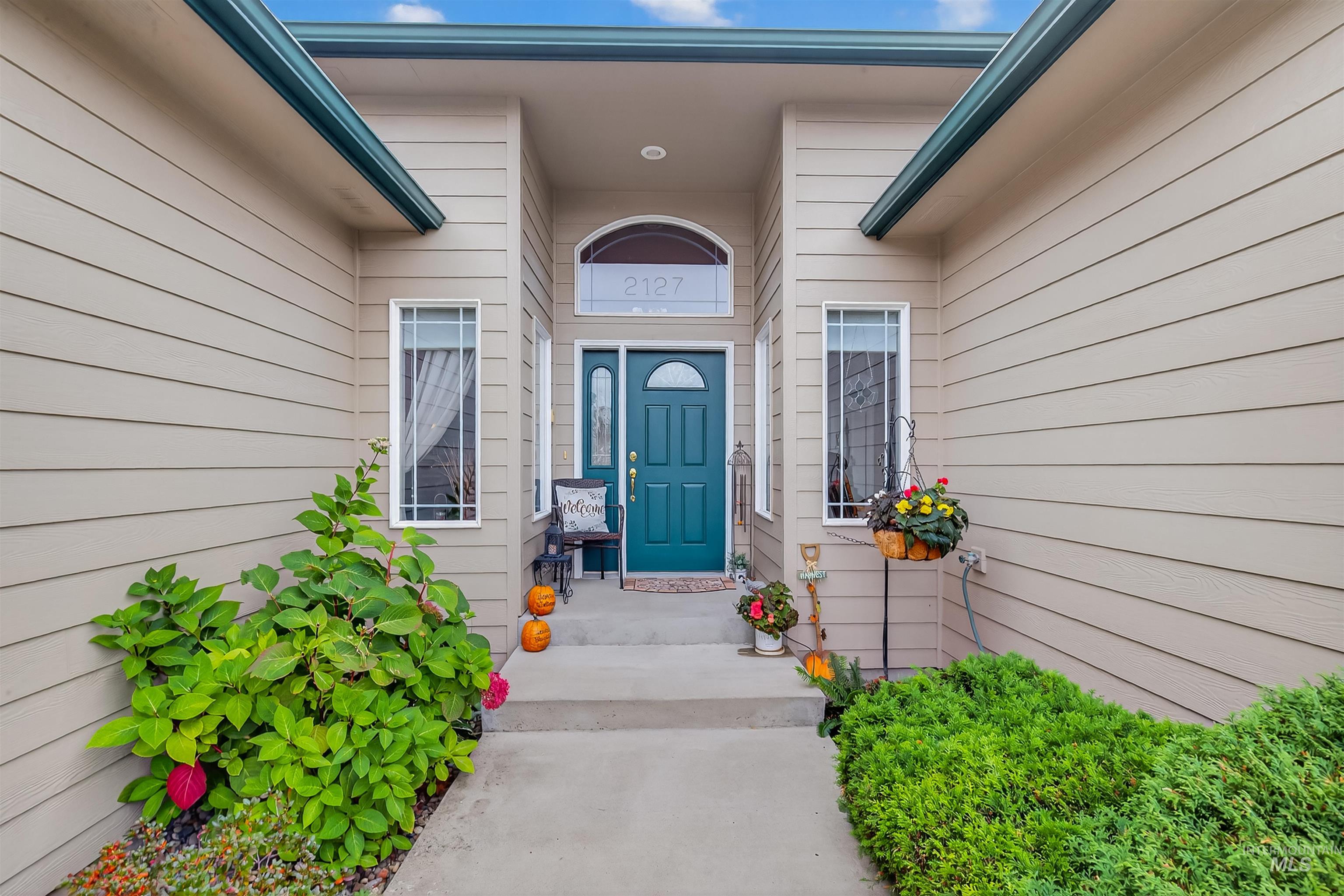 2127 Quailridge Ct, Clarkston, Washington 99403, 3 Bedrooms, 2 Bathrooms, Residential For Sale, Price $539,900,MLS 98966114