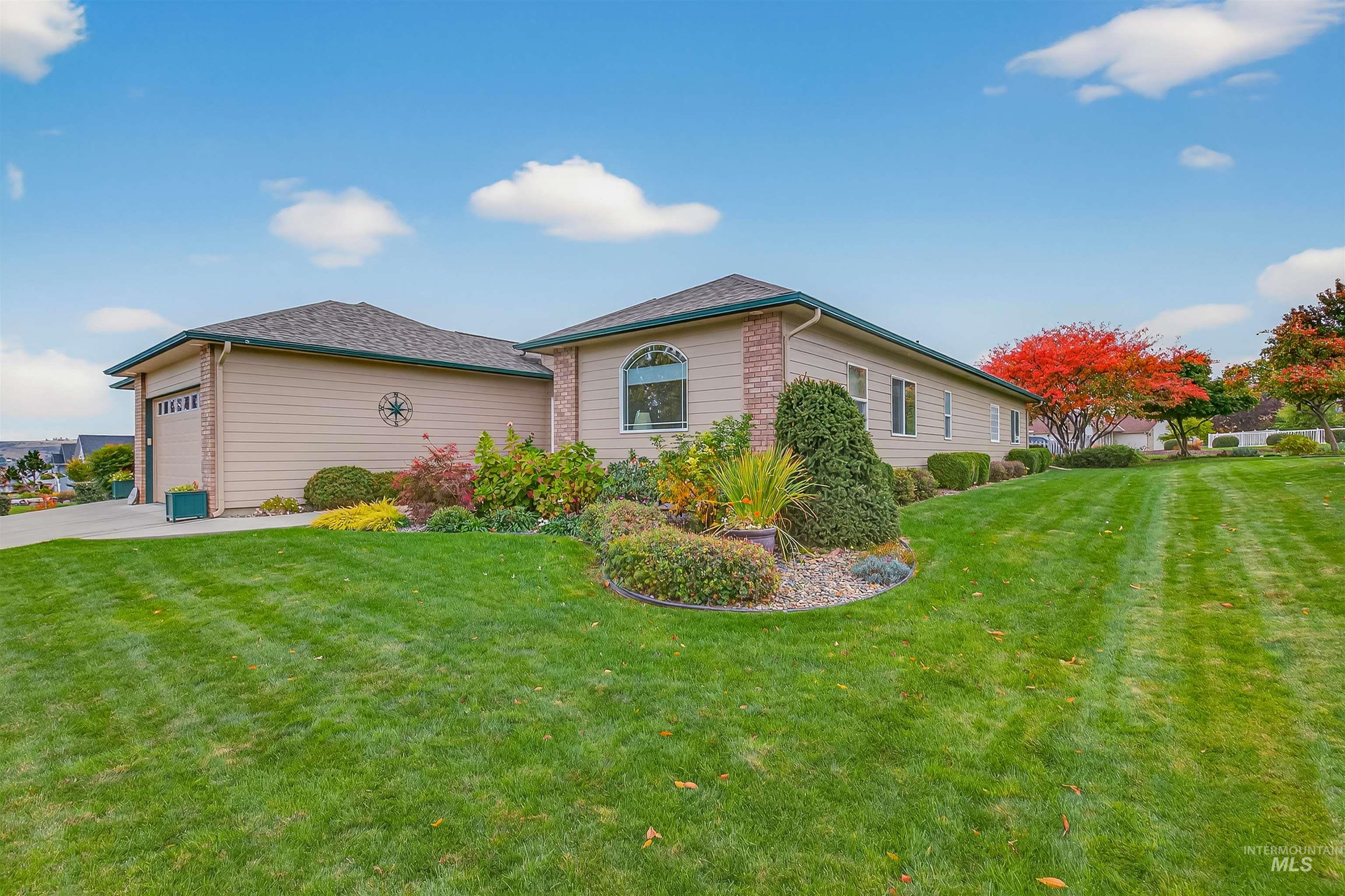 2127 Quailridge Ct, Clarkston, Washington 99403, 3 Bedrooms, 2 Bathrooms, Residential For Sale, Price $539,900,MLS 98966114