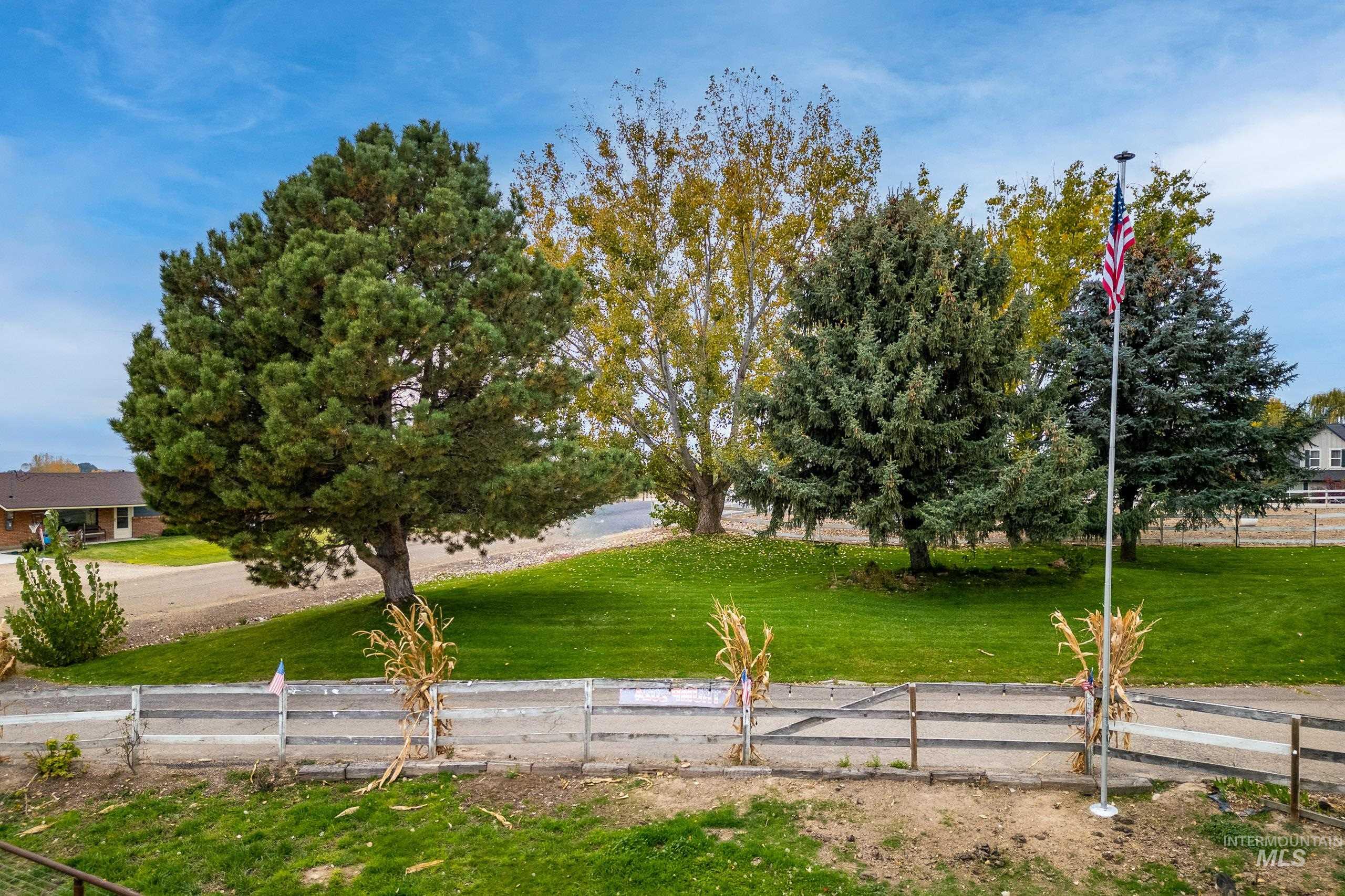 9696 Gloria Rd., Middleton, Idaho 83644, 3 Bedrooms, 3 Bathrooms, Residential For Sale, Price $714,900,MLS 98966136