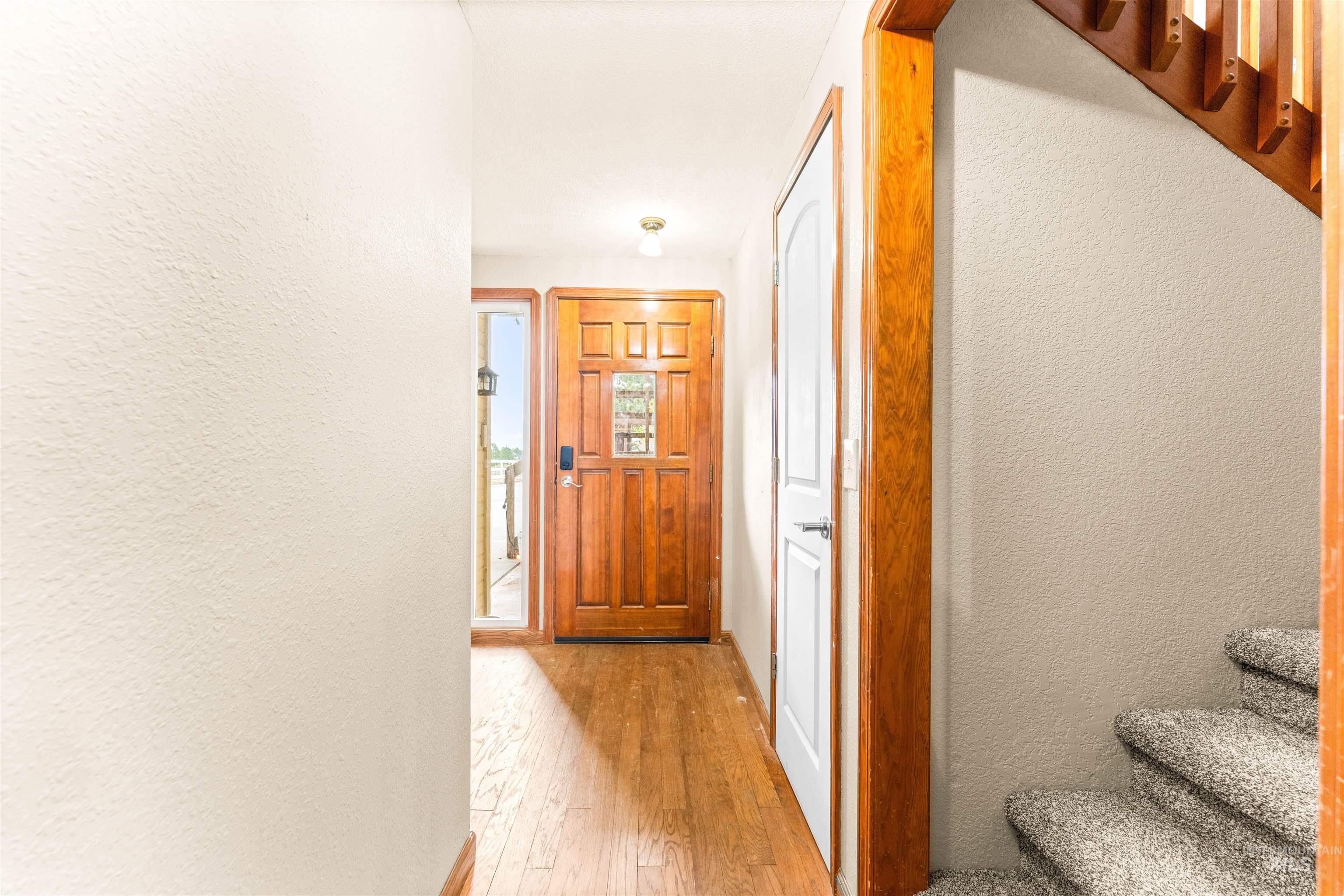 9696 Gloria Rd., Middleton, Idaho 83644, 3 Bedrooms, 3 Bathrooms, Residential For Sale, Price $735,000,MLS 98966136