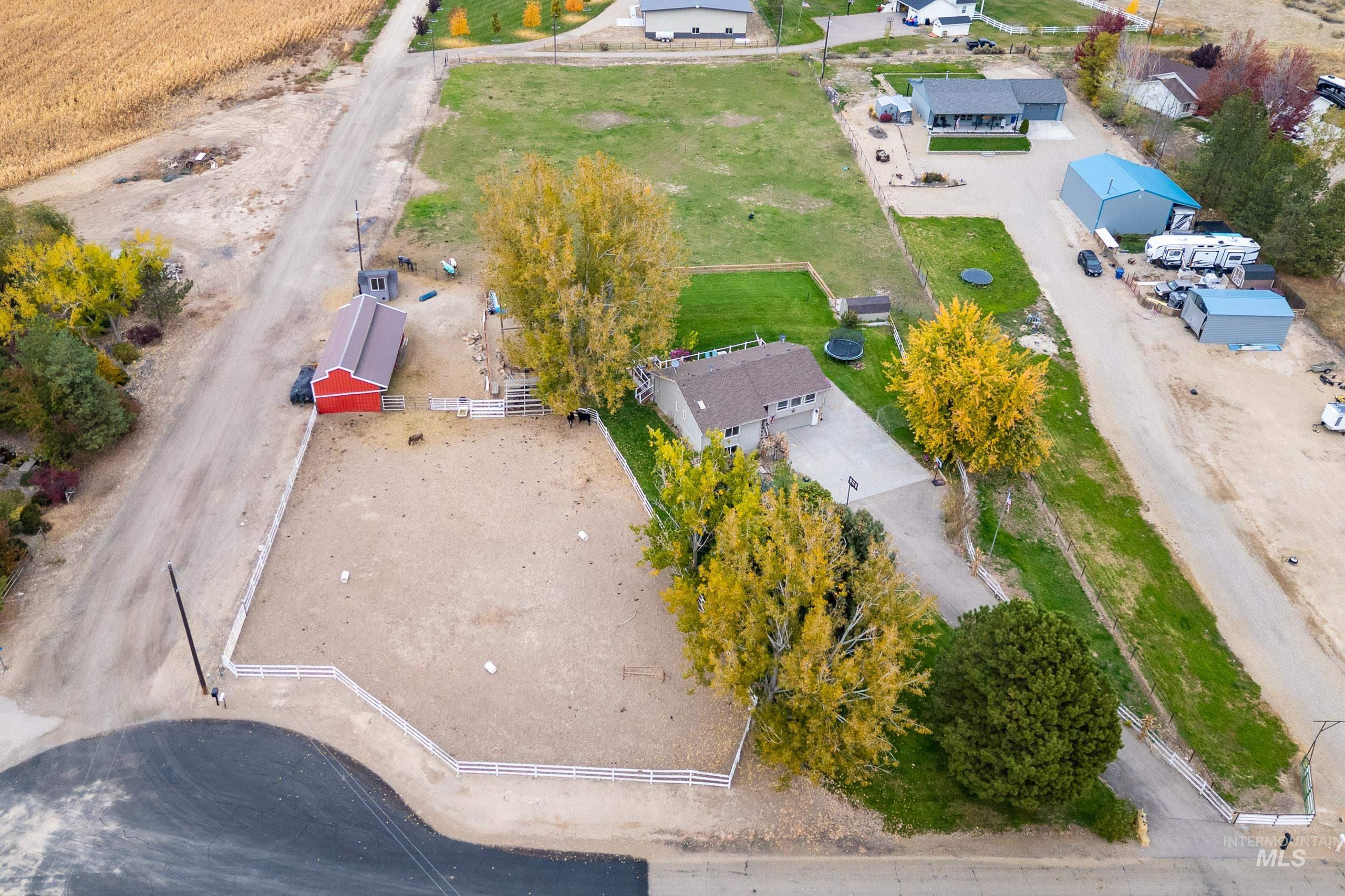 9696 Gloria Rd., Middleton, Idaho 83644, 3 Bedrooms, 3 Bathrooms, Residential For Sale, Price $735,000,MLS 98966136