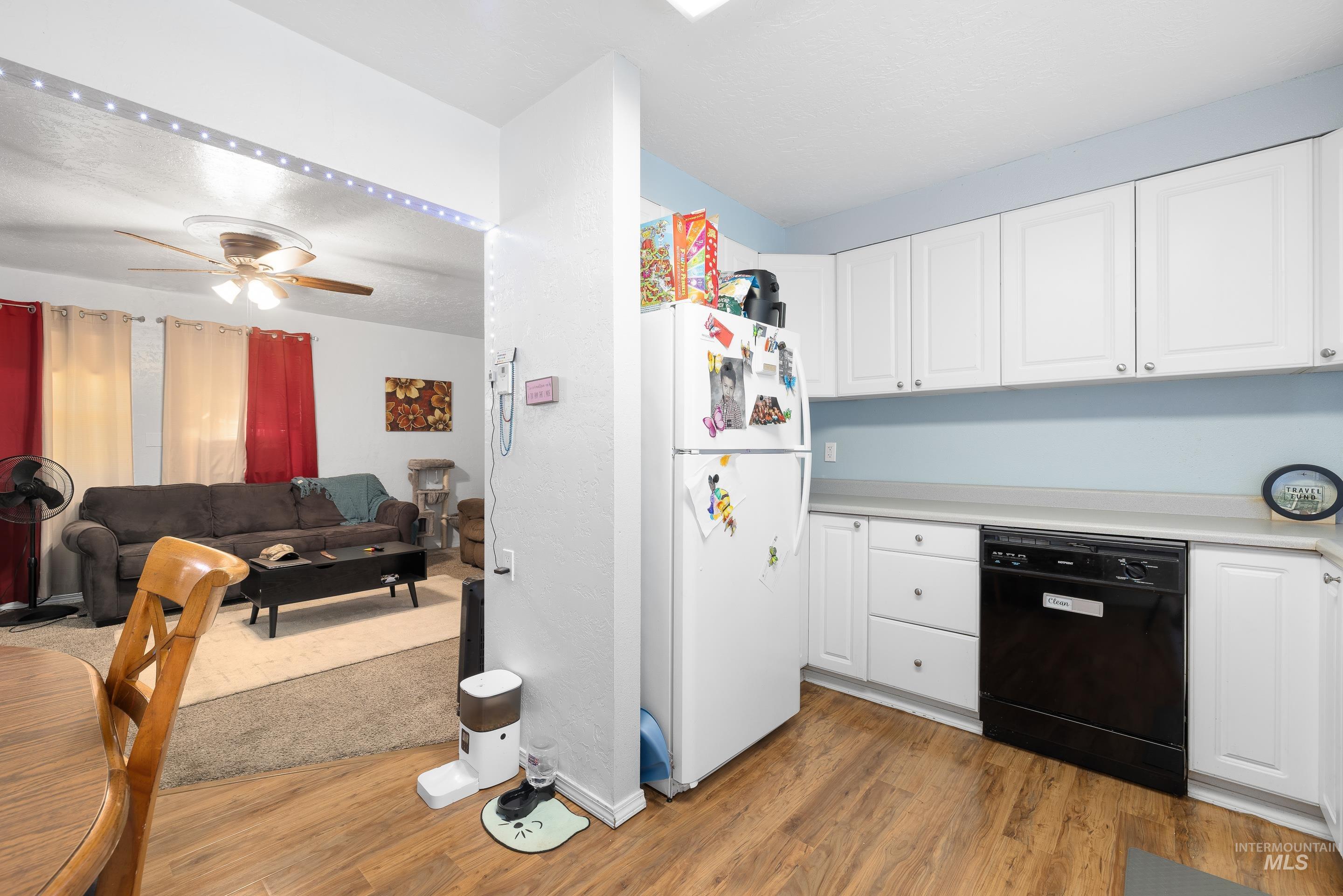 313 Baker Dr., Mountain Home, Idaho 83647, 4 Bedrooms, 1.5 Bathrooms, Residential For Sale, Price $290,000,MLS 98966141