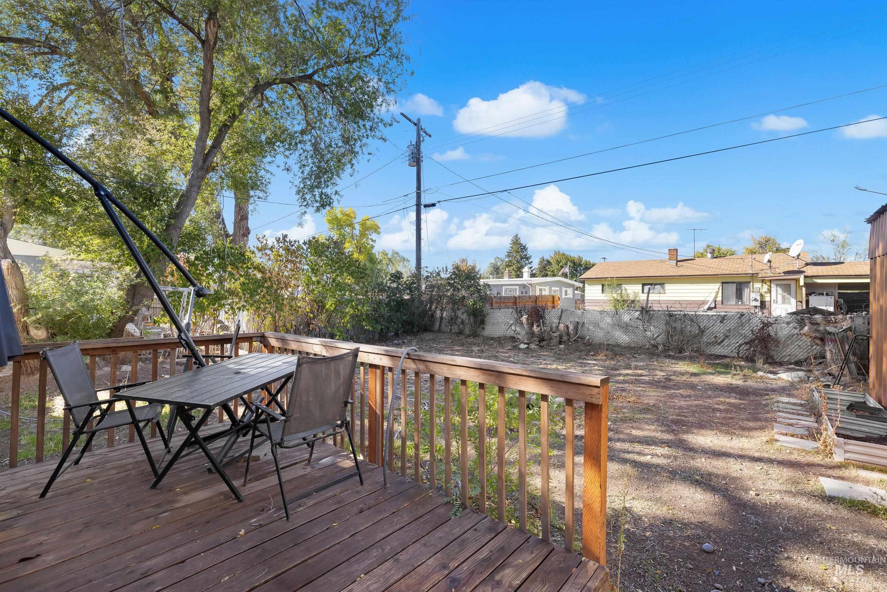 313 Baker Dr., Mountain Home, Idaho 83647, 4 Bedrooms, 1.5 Bathrooms, Residential For Sale, Price $290,000,MLS 98966141