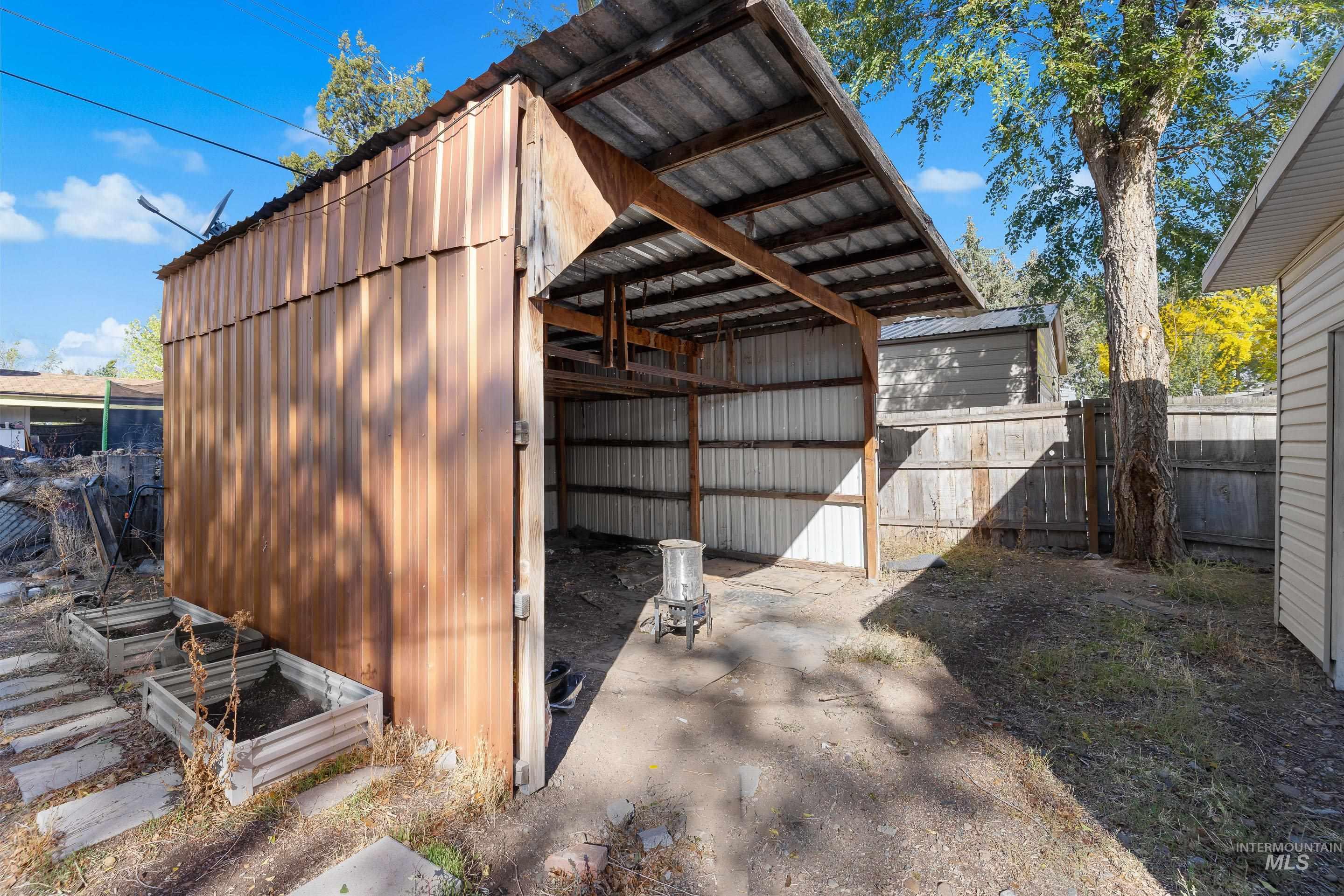 313 Baker Dr., Mountain Home, Idaho 83647, 4 Bedrooms, 1.5 Bathrooms, Residential For Sale, Price $290,000,MLS 98966141