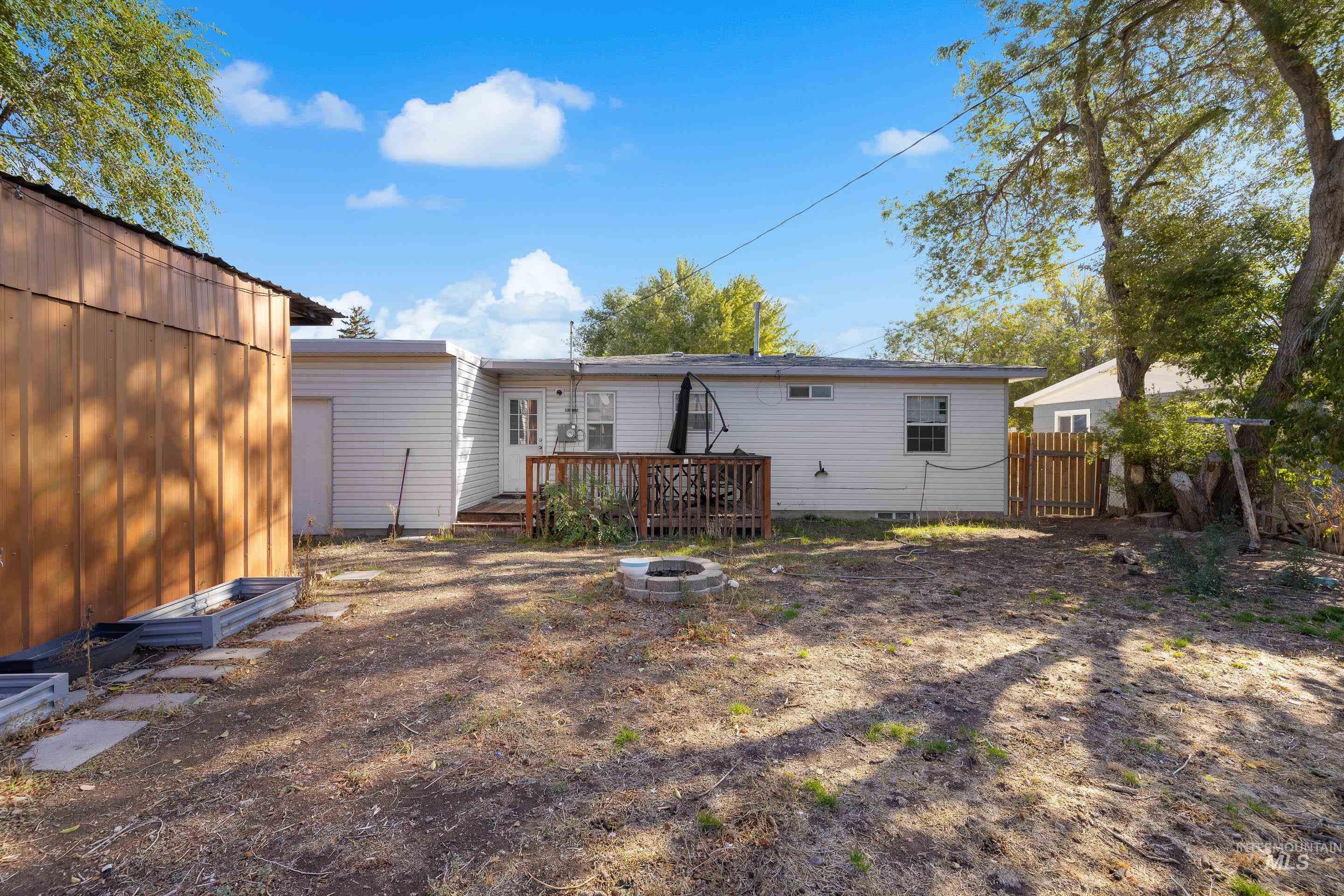 313 Baker Dr., Mountain Home, Idaho 83647, 4 Bedrooms, 1.5 Bathrooms, Residential For Sale, Price $290,000,MLS 98966141